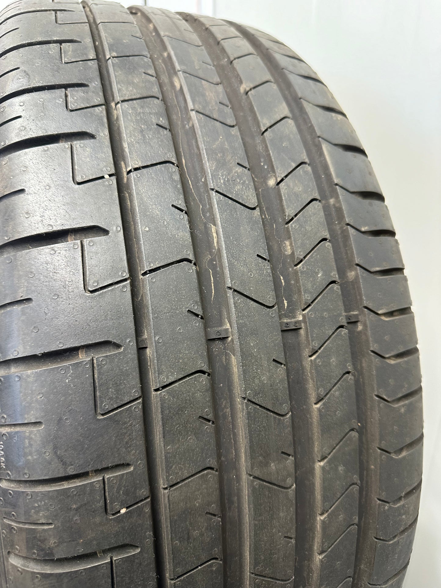 Оригинал като Нови Mercedes E Klasse W214 19 Zoll AMG Мерцедес E класа W214 19 цола AMG летен комплект летни гуми