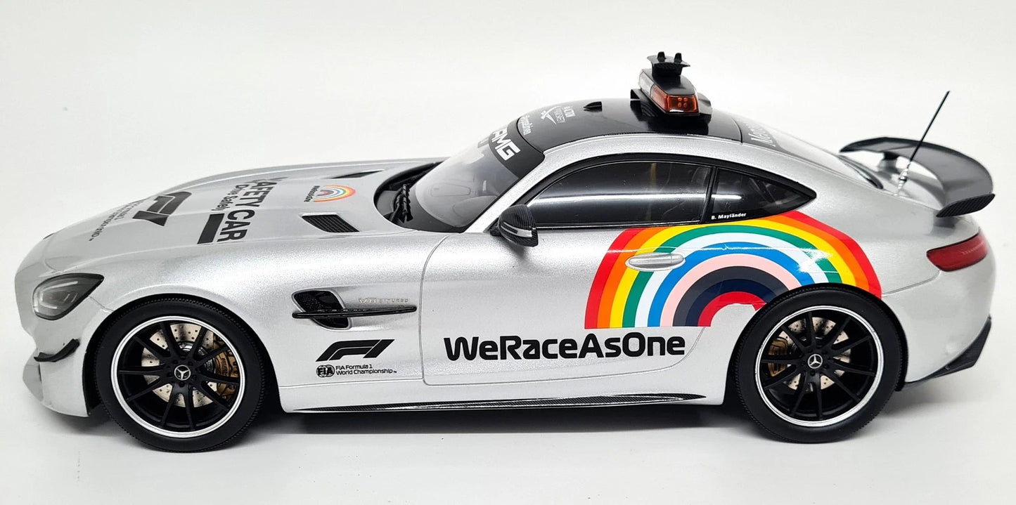 Mercedes Benz AMG GT-R Safety Car Formula 1 1:18 Minichamps 155036092 Мерцедес Бенц АМГ ГТ Формула 1 сив
