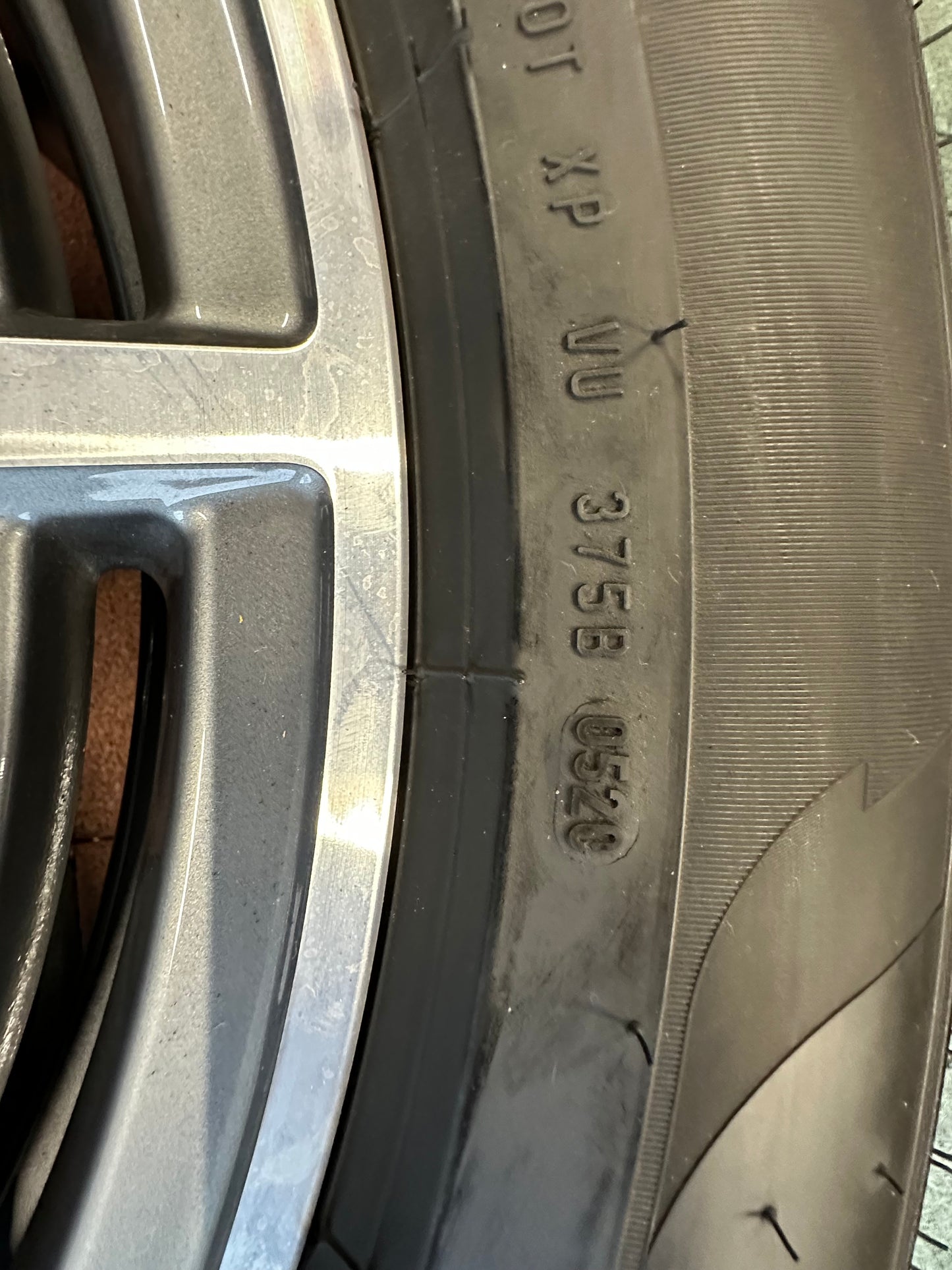 Оригинал Mercedes GLS63 AMG X167 W167 21 Zoll Мерцедес ГЛС63 АМГ X167 W167 21 цола джанти зимен комплект зимни гуми