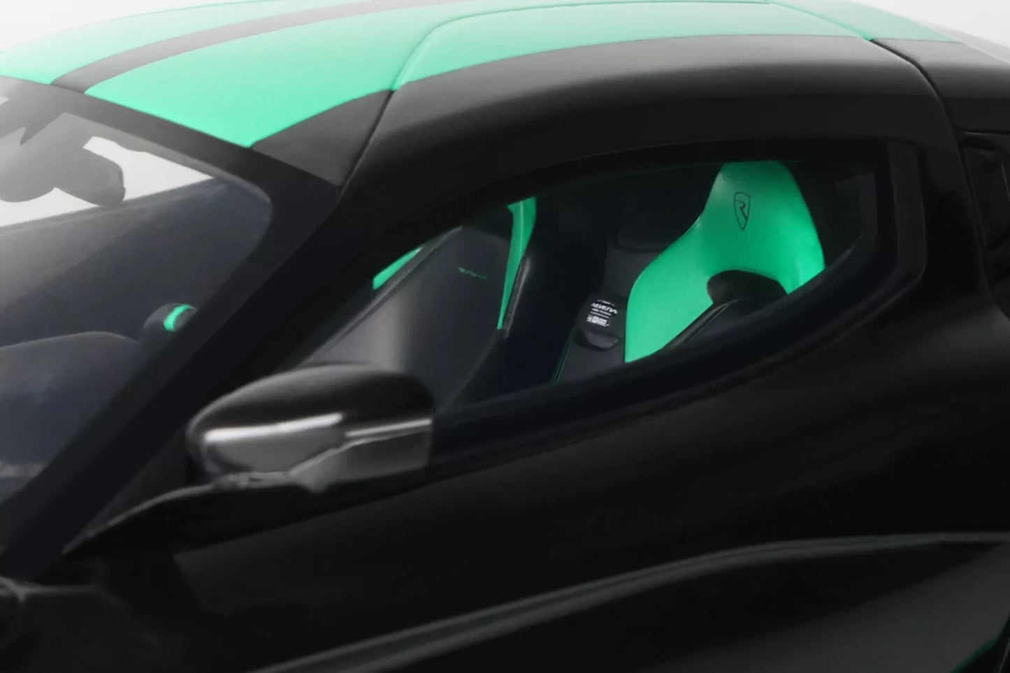 Rimac Nevera Record Limited black/green 1:18 GT Spirit GT916 Римак Невера Лимитирана зелен/черен Koenigsegg