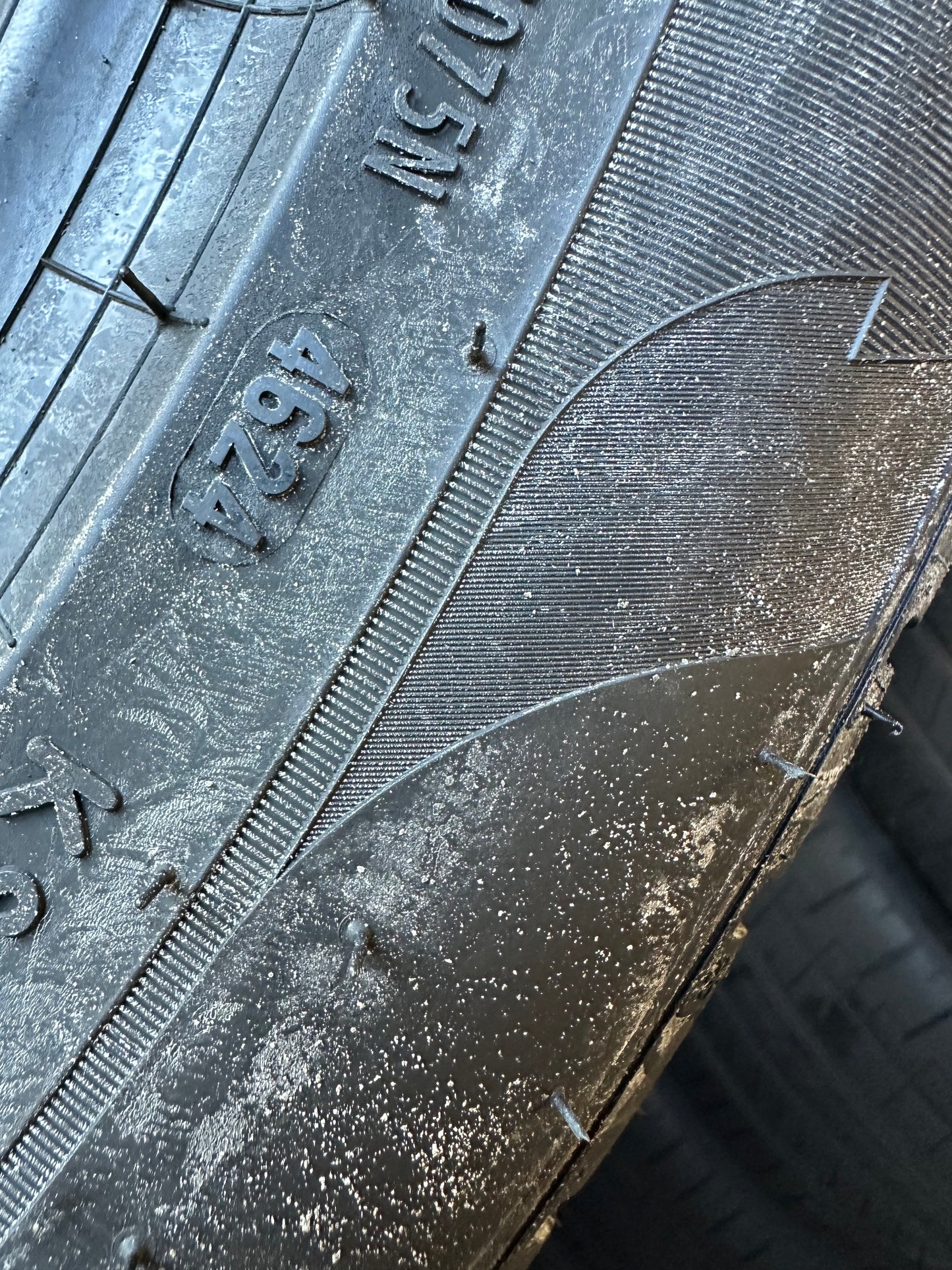 Оригинал Mercedes GLS X167 W167 22 Zoll Мерцедес ГЛС X167 W167 22 цола джанти зимен комплект Нови зимни гуми