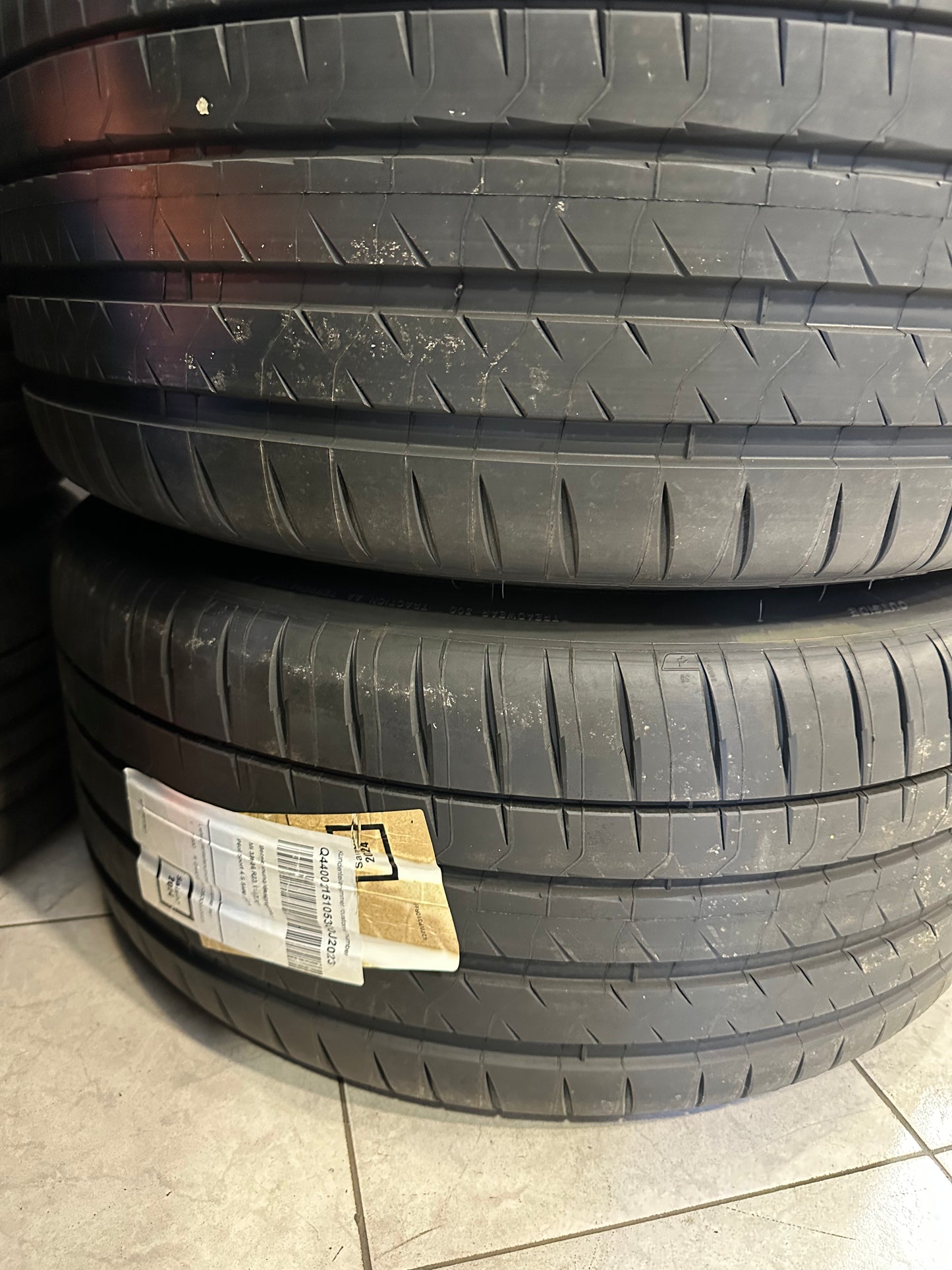 Оригинал нови Mercedes GLS 63 AMG X167 W167 23 Zoll Мерцедес ГЛС63 AMG X167 W167 23 цола джанти летен комплект летни гуми