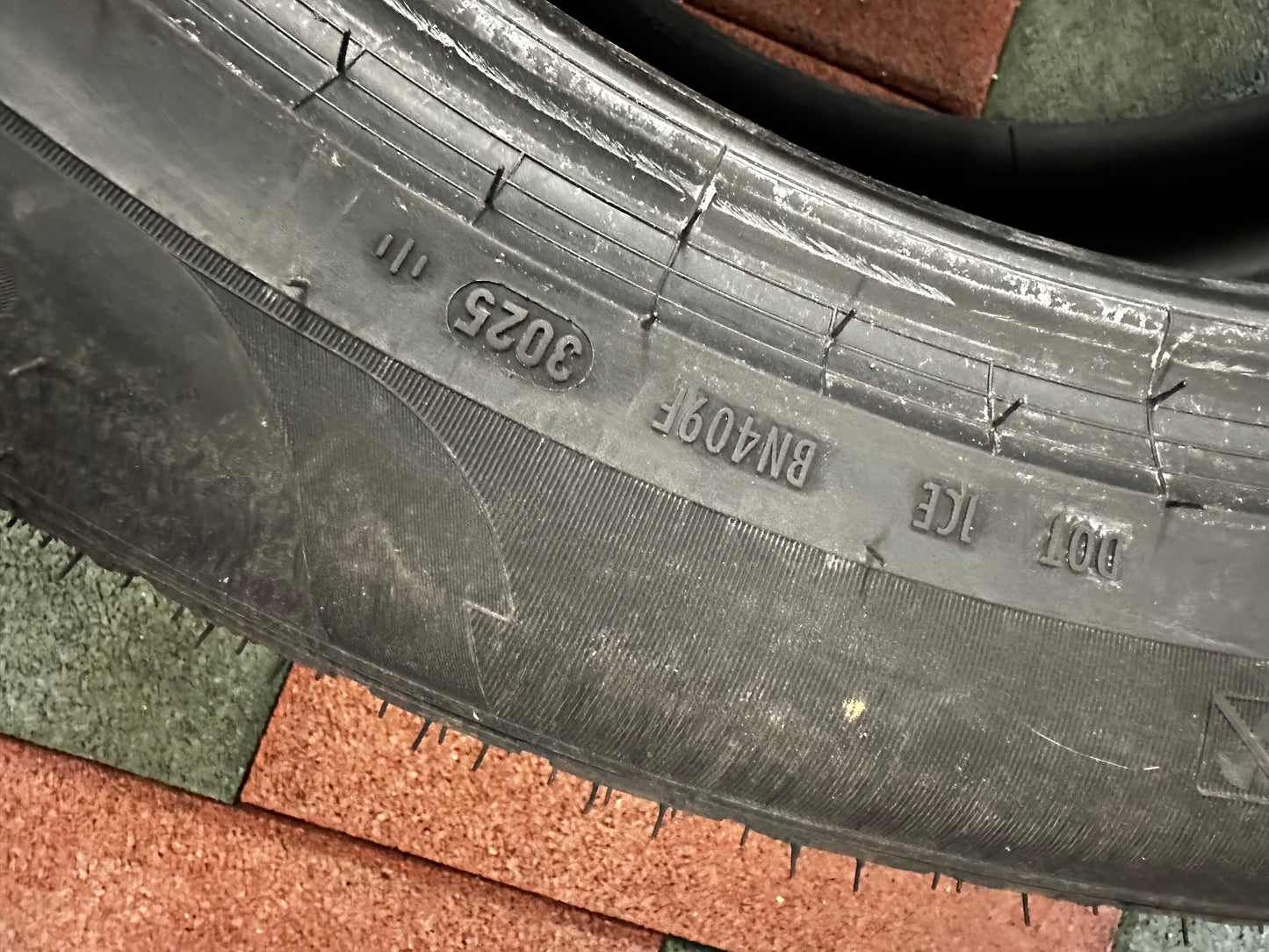 Употребявани Като Нови зимни Гуми Pirelli 275/45 21 Zoll 315/40 21 Zoll Mercedes GLE GLS V167 C167 X167 Мерцедес ГЛЕ ГЛС 275/45 21 Цола 315/40 21 цола
