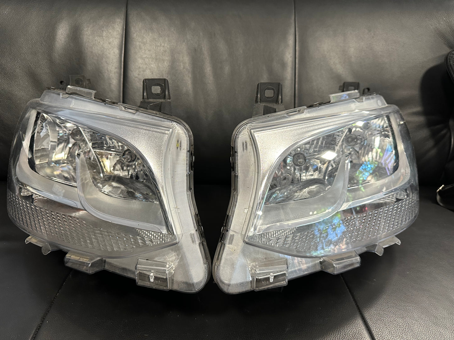 Оригинални Фар Фарове за Мерцедес Спринтер В906 В907 В910 Mercedes Sprinter W906 W907 W910 A9109060100 А9109060000