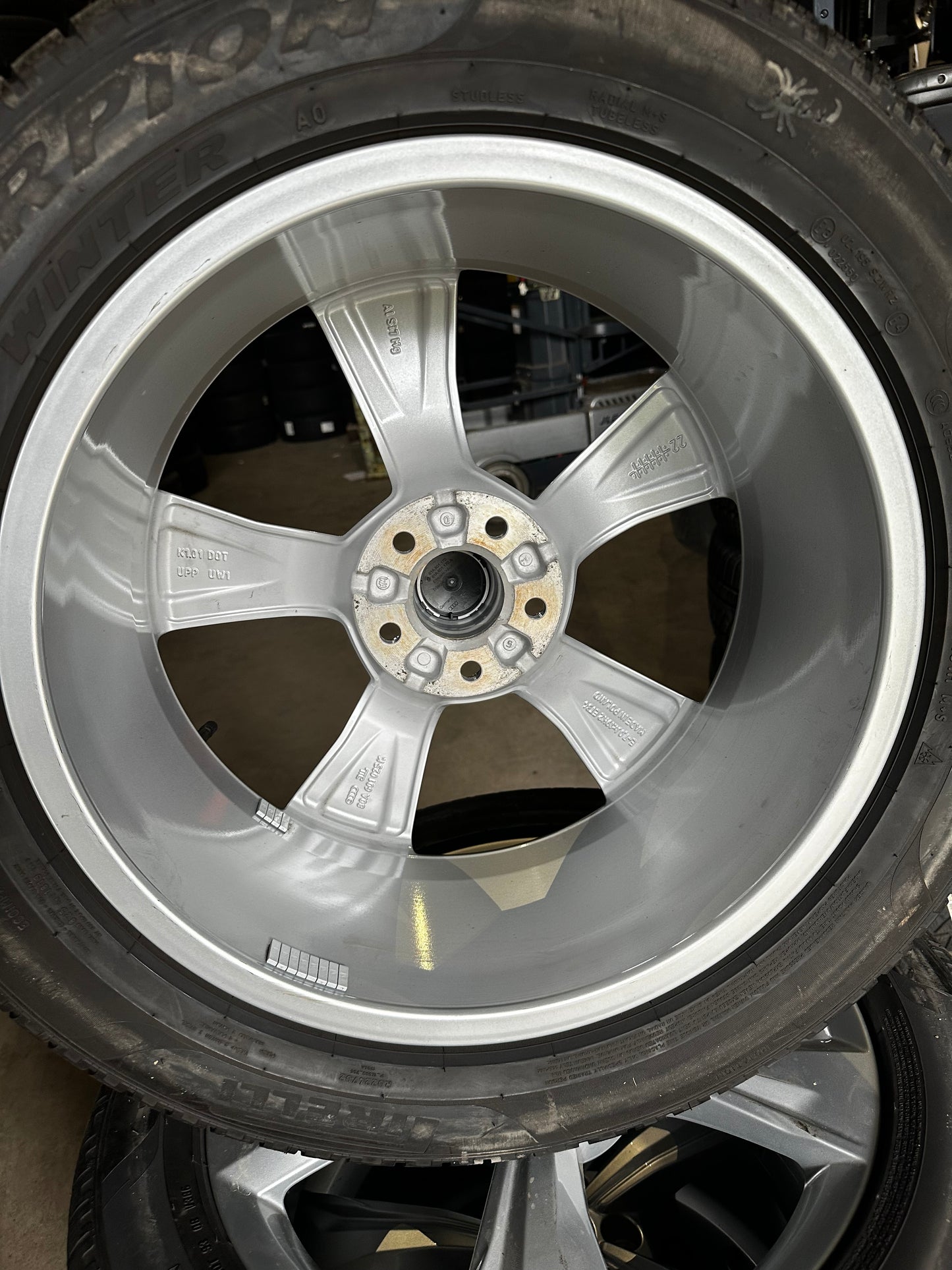 Audi Q5 SQ5 FY 8OA 19 Zoll Ауди Ку5 Алуминиеви джанти 235 55 19 цола зимен комплект зимни гуми