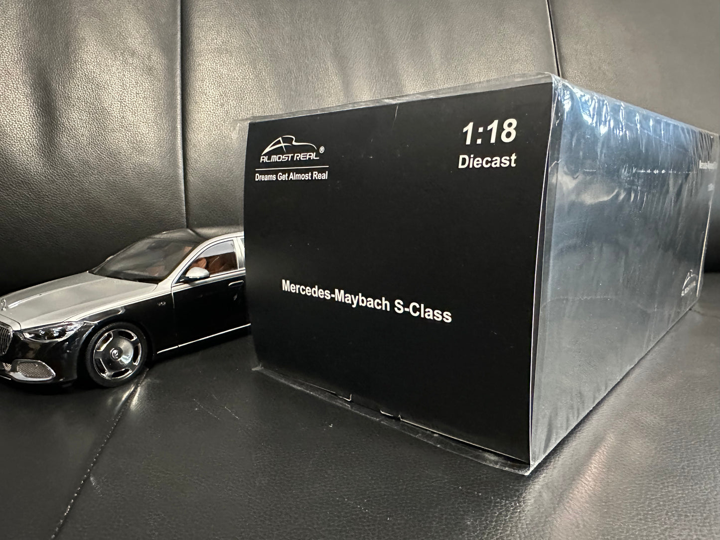 Mercedes Benz S Klasse Maybach S680 W223 black 1:18 Almost Real 820120 Мерцедес Бенц С Класа Майбах черен