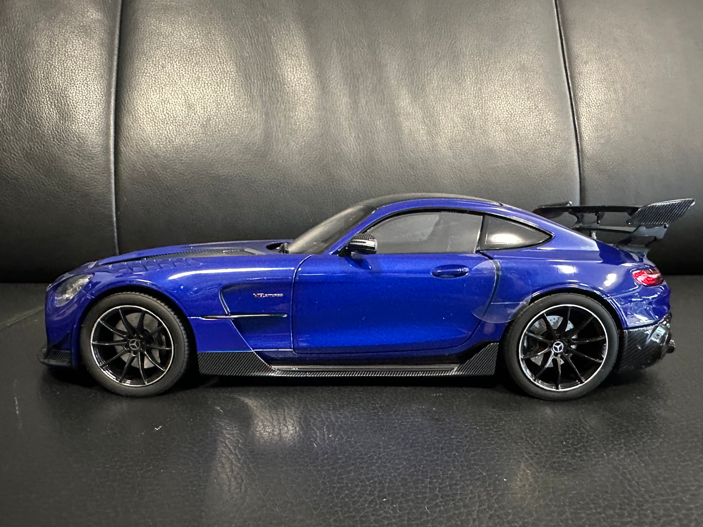 Mercedes Benz AMG GT Black Series blue 1:18 NOREV 183908 Мерцедес Бенц АМГ ГТ син