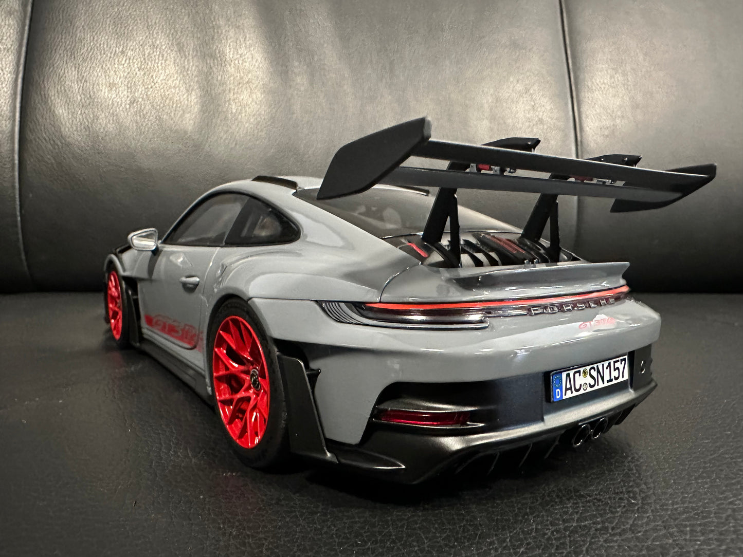 Porsche 911 GT3 RS Artic Grey 2022 1:18 GT Norev 187350 Порше 911 ГТ3 РС сив