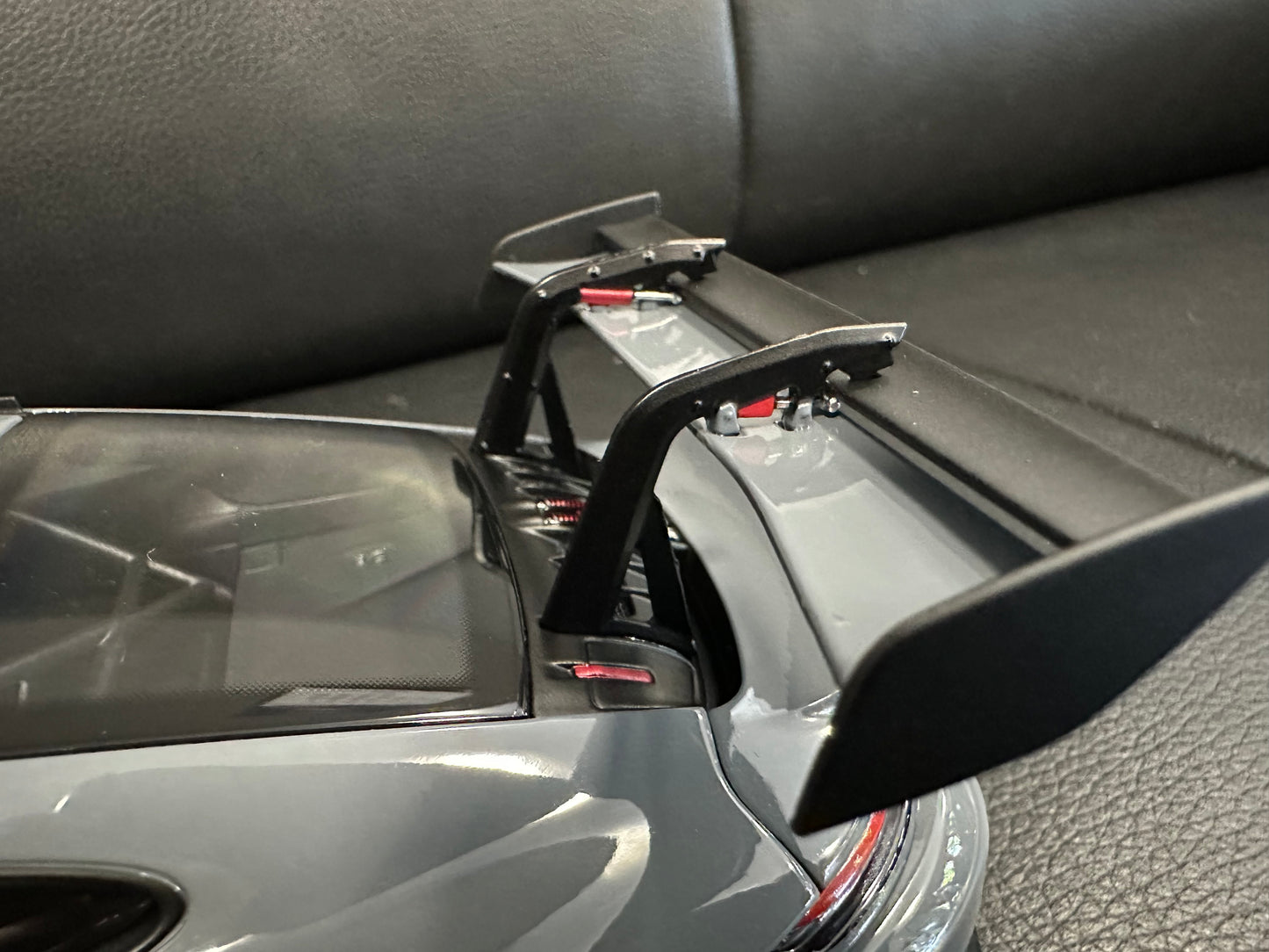 Porsche 911 GT3 RS Artic Grey 2022 1:18 GT Norev 187350 Порше 911 ГТ3 РС сив