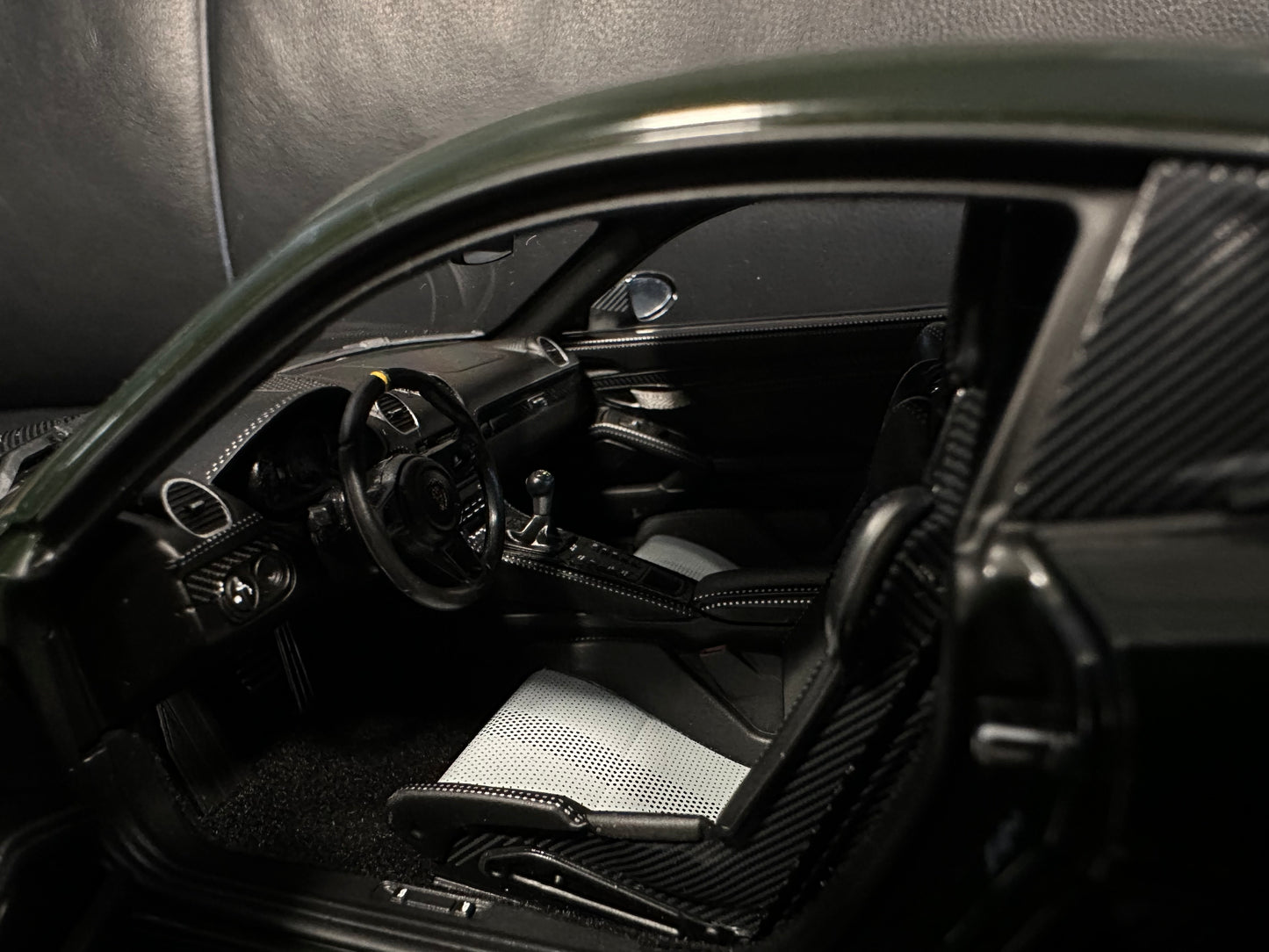 Porsche Cayman GT4 RS brewster green 2023 Weissach 1:18 GT Norev 187250 Порше Кайман ГТ4 РС зелен