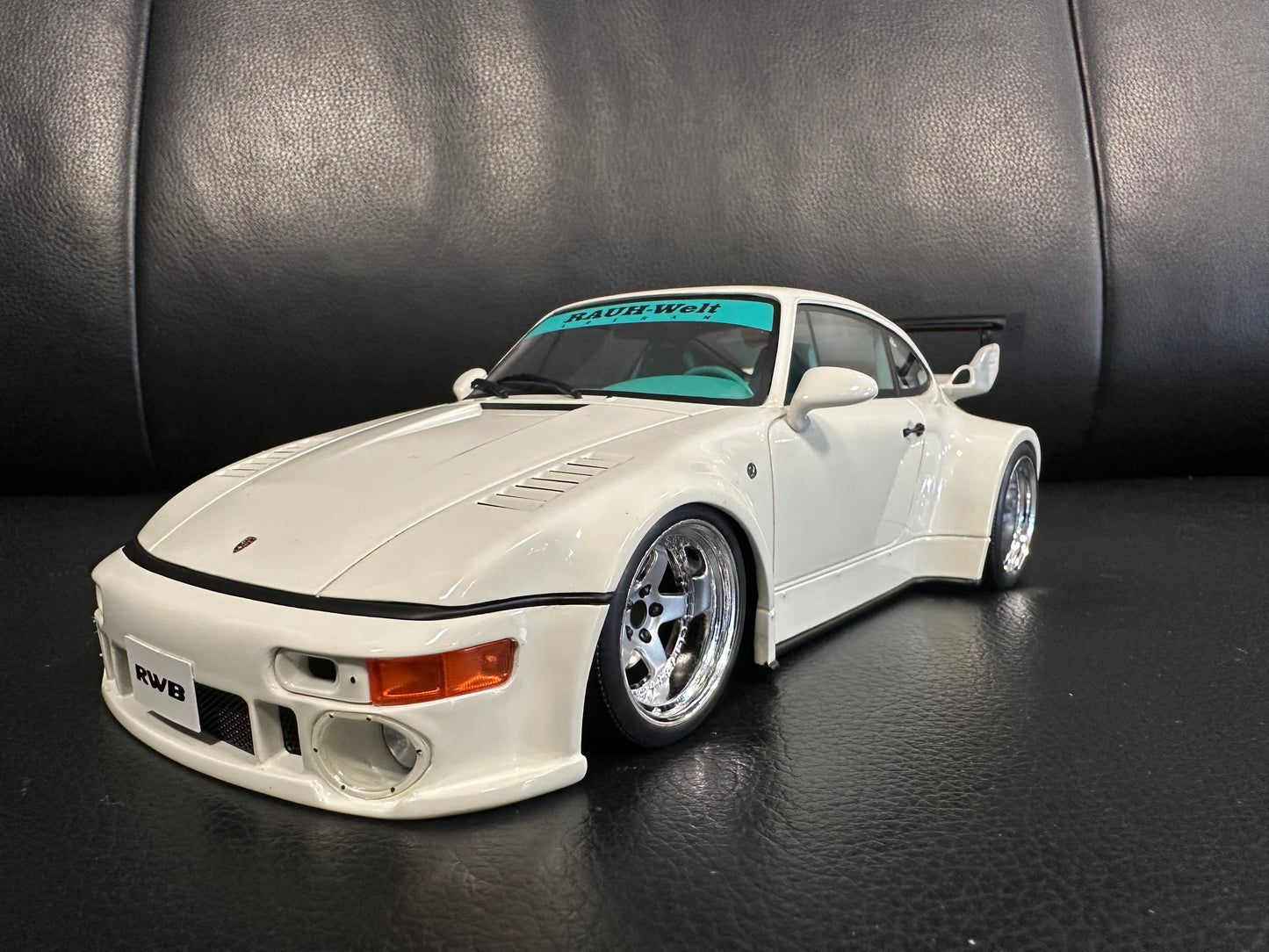 Porsche RWB RWBA Grand Prix Limitiert white 423/1200 1:18 GT Spirit GT506 Порше бял Лимитирана