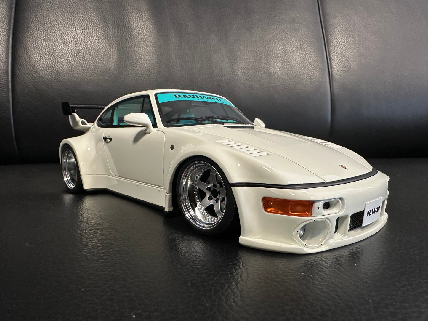 Porsche RWB RWBA Grand Prix Limitiert white 423/1200 1:18 GT Spirit GT506 Порше бял Лимитирана