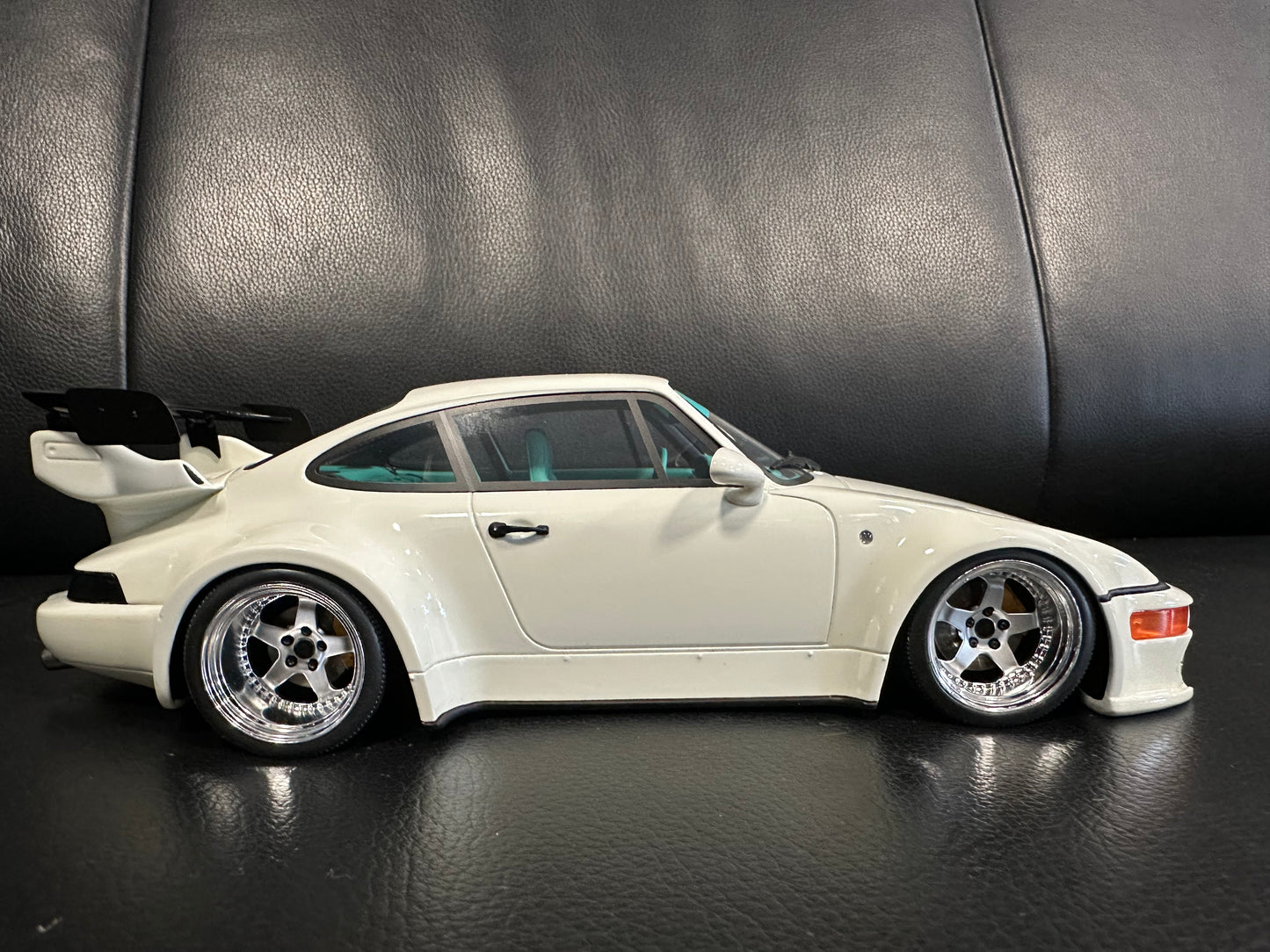 Porsche RWB RWBA Grand Prix Limitiert white 423/1200 1:18 GT Spirit GT506 Порше бял Лимитирана