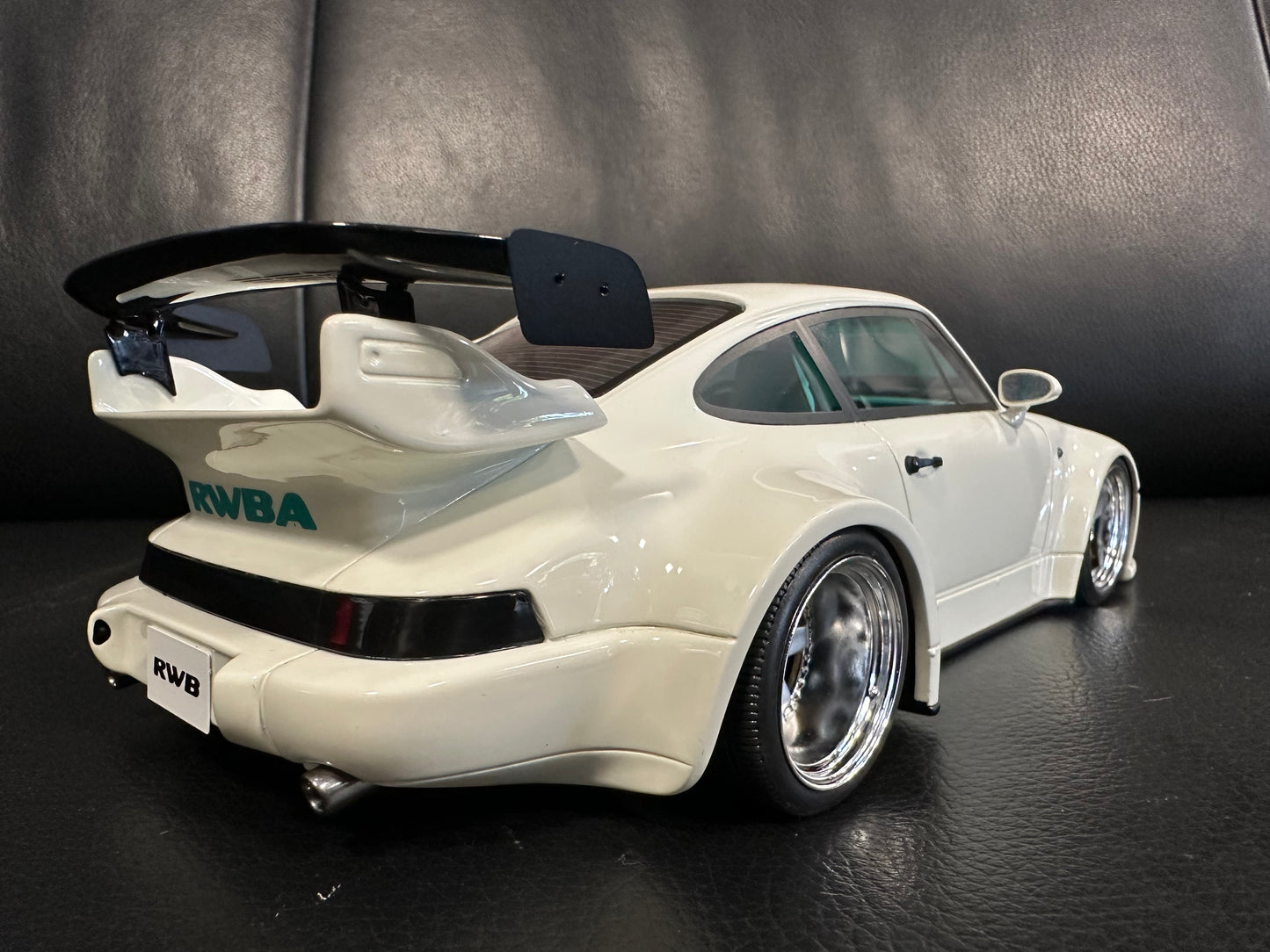 Porsche RWB RWBA Grand Prix Limitiert white 423/1200 1:18 GT Spirit GT506 Порше бял Лимитирана