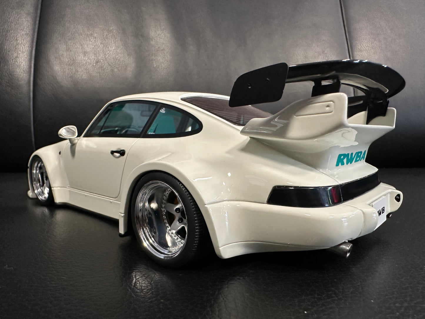 Porsche RWB RWBA Grand Prix Limitiert white 423/1200 1:18 GT Spirit GT506 Порше бял Лимитирана