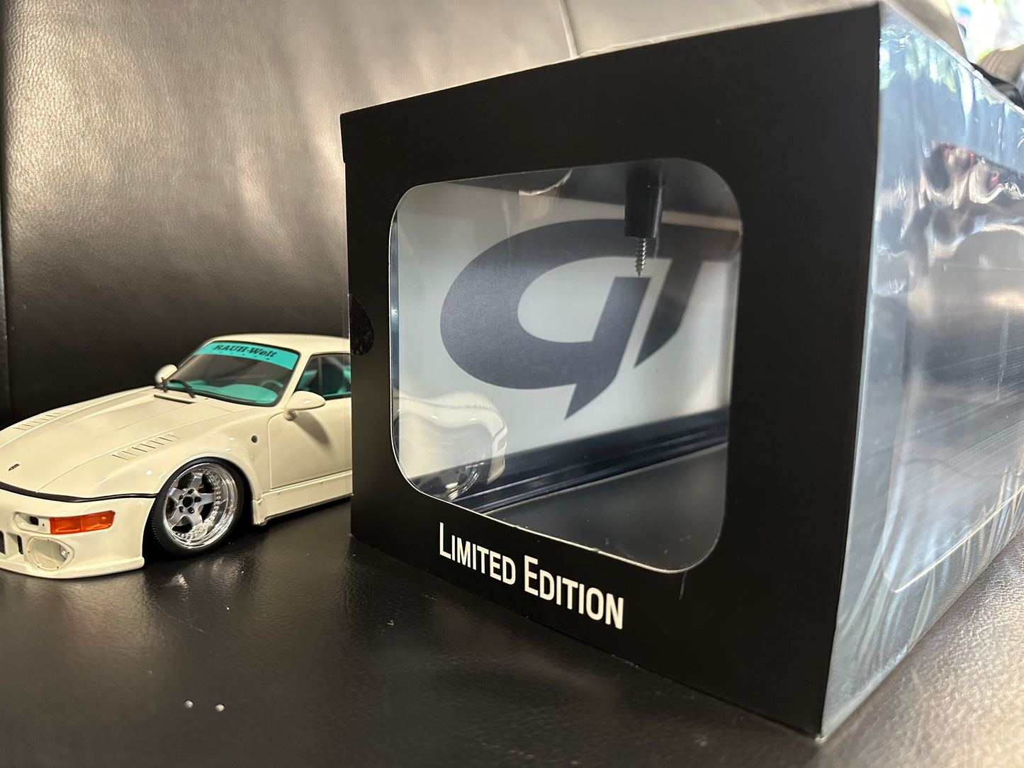 Porsche RWB RWBA Grand Prix Limitiert white 423/1200 1:18 GT Spirit GT506 Порше бял Лимитирана