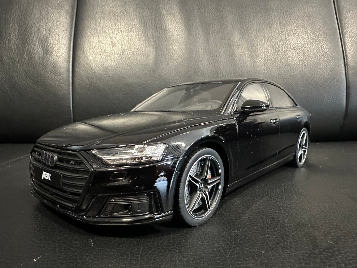 Audi S8 ABT black Limitiert 483/999 1:18 GT Spirit GT356 Ауди С8 АБТ Лимитирана черен