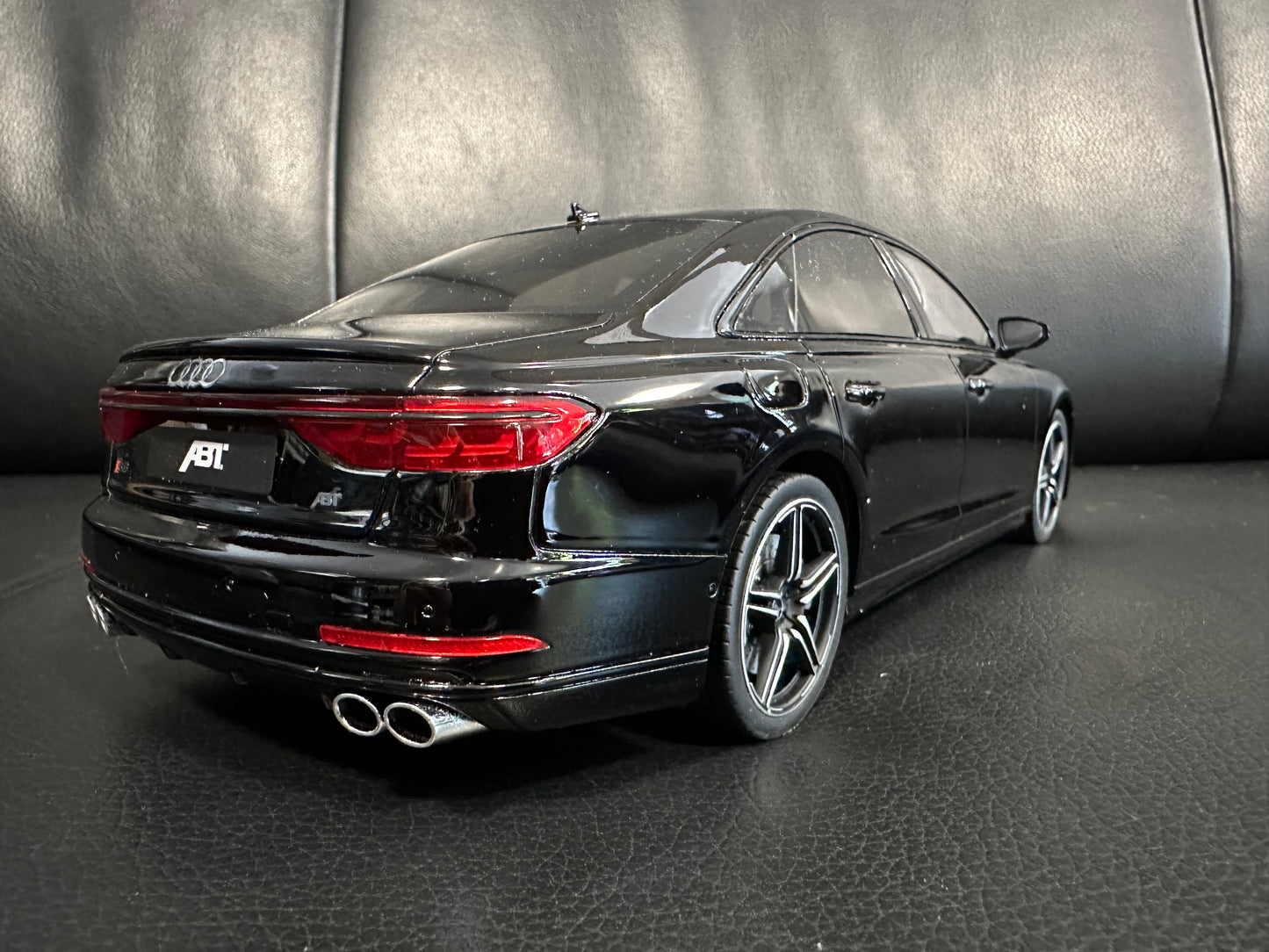 Audi S8 ABT black Limitiert 483/999 1:18 GT Spirit GT356 Ауди С8 АБТ Лимитирана черен