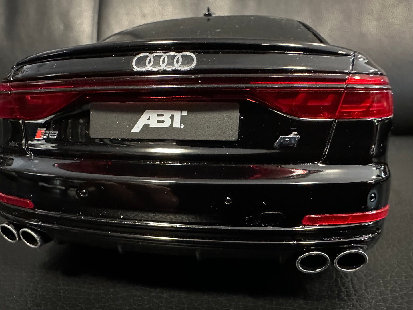 Audi S8 ABT black Limitiert 483/999 1:18 GT Spirit GT356 Ауди С8 АБТ Лимитирана черен