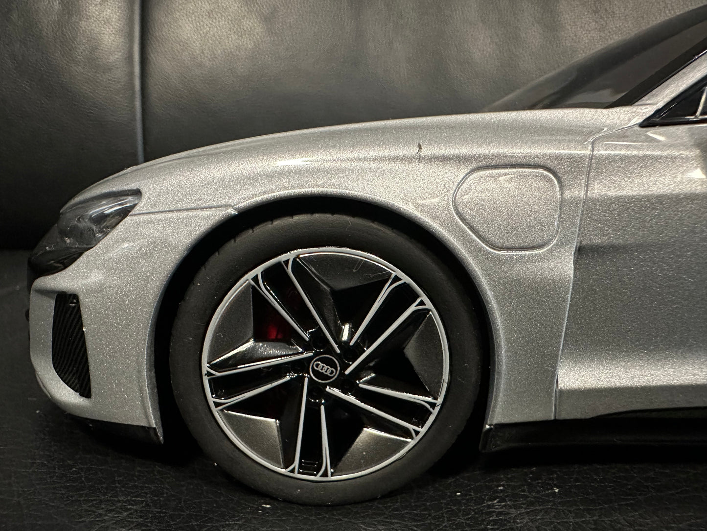 Audi RS E-tron GT 2021 Silver 1:18 GT Norev 188381 Ауди РС Е Трон ГТ сив