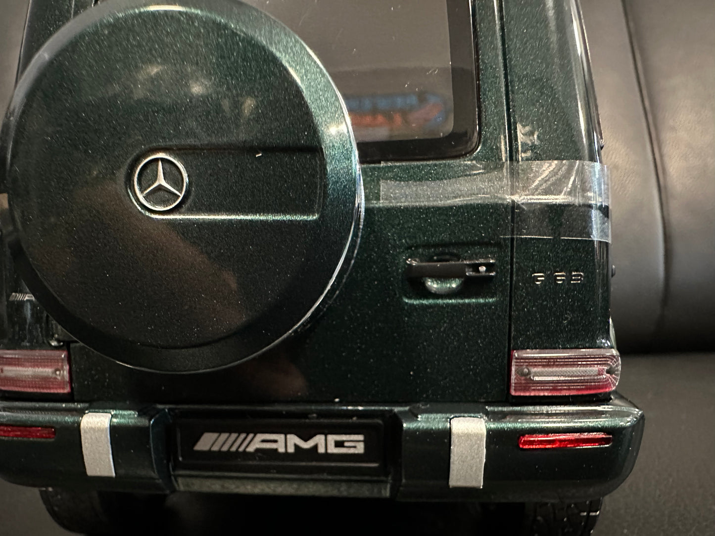 Mercedes Benz G63 V8 AMG green Limited Edition 1:18 Minichamps 110037066 Мерцедес Бенц Г63 АМГ зелен