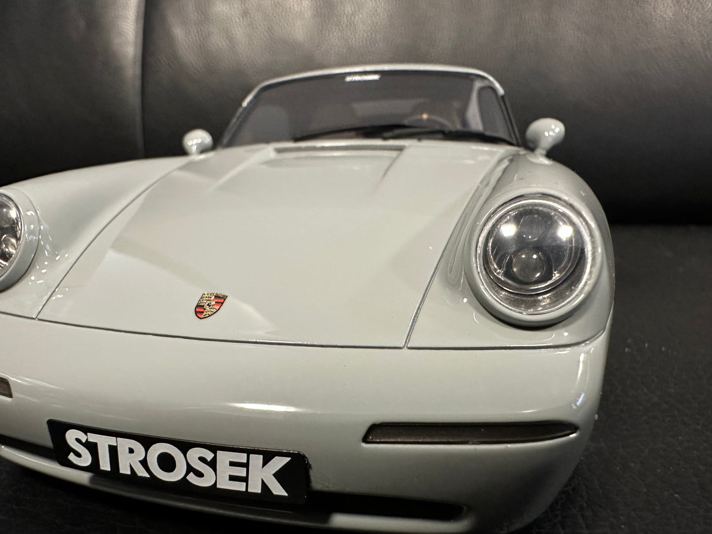 Porsche 911 Strosek Mega 30 Year grey Limitiert 479/999 1:18 GT Spirit GT924 Порше 911 сив Лимитирана