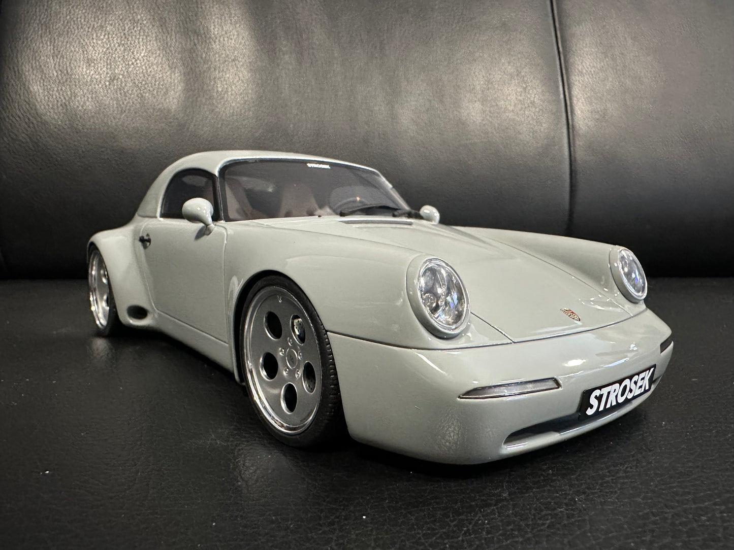 Porsche 911 Strosek Mega 30 Year grey Limitiert 479/999 1:18 GT Spirit GT924 Порше 911 сив Лимитирана