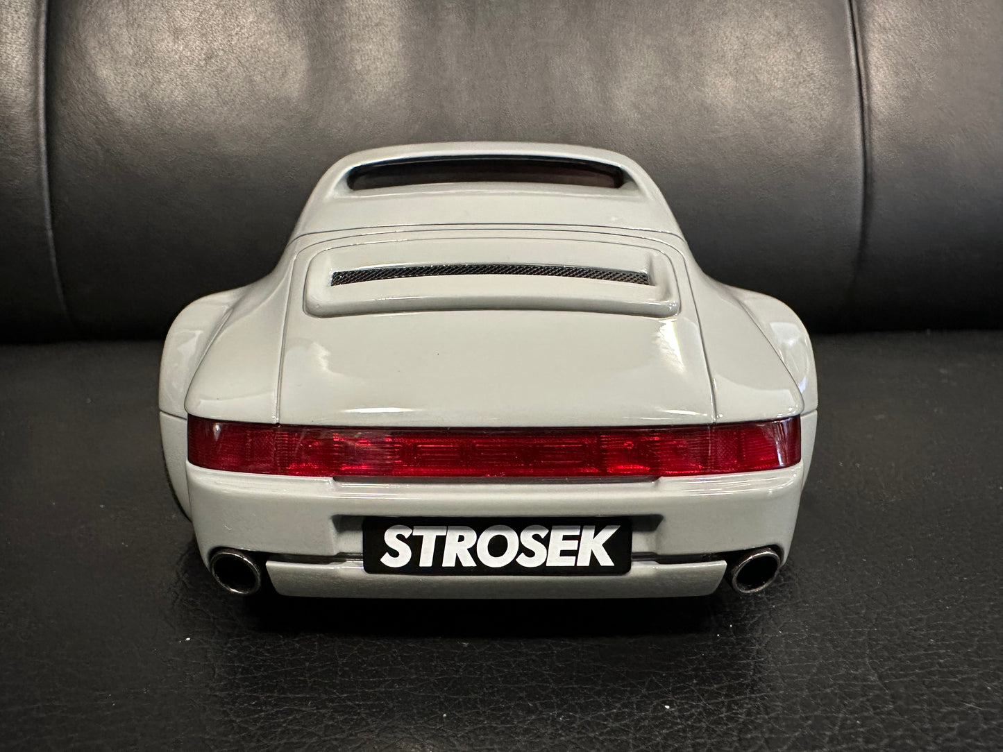 Porsche 911 Strosek Mega 30 Year grey Limitiert 479/999 1:18 GT Spirit GT924 Порше 911 сив Лимитирана