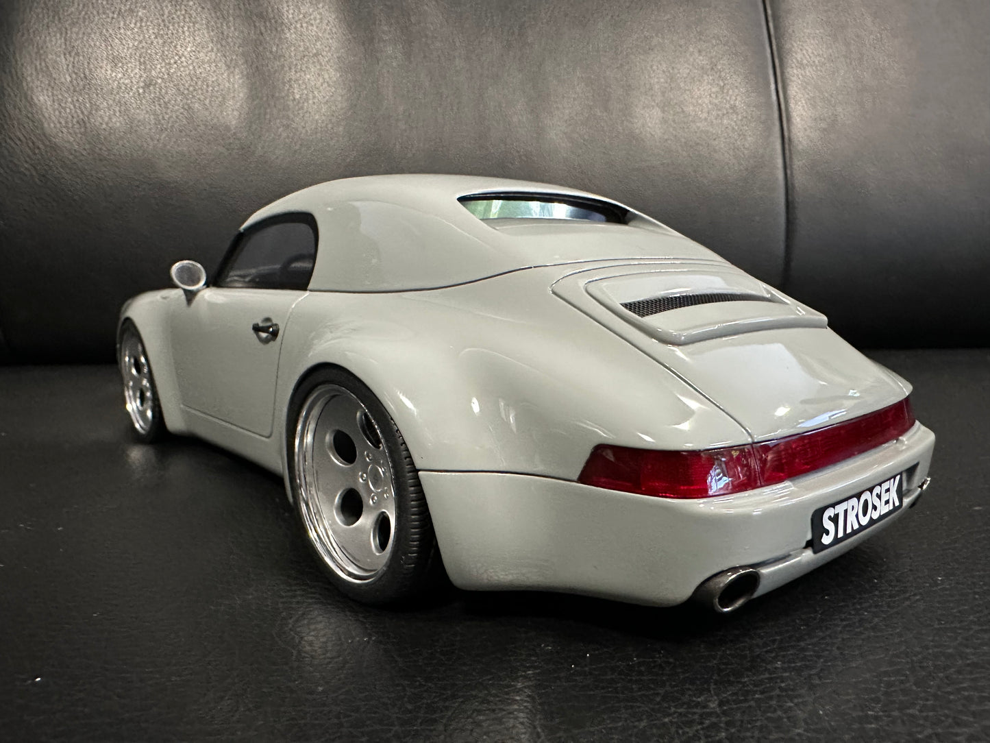 Porsche 911 Strosek Mega 30 Year grey Limitiert 479/999 1:18 GT Spirit GT924 Порше 911 сив Лимитирана