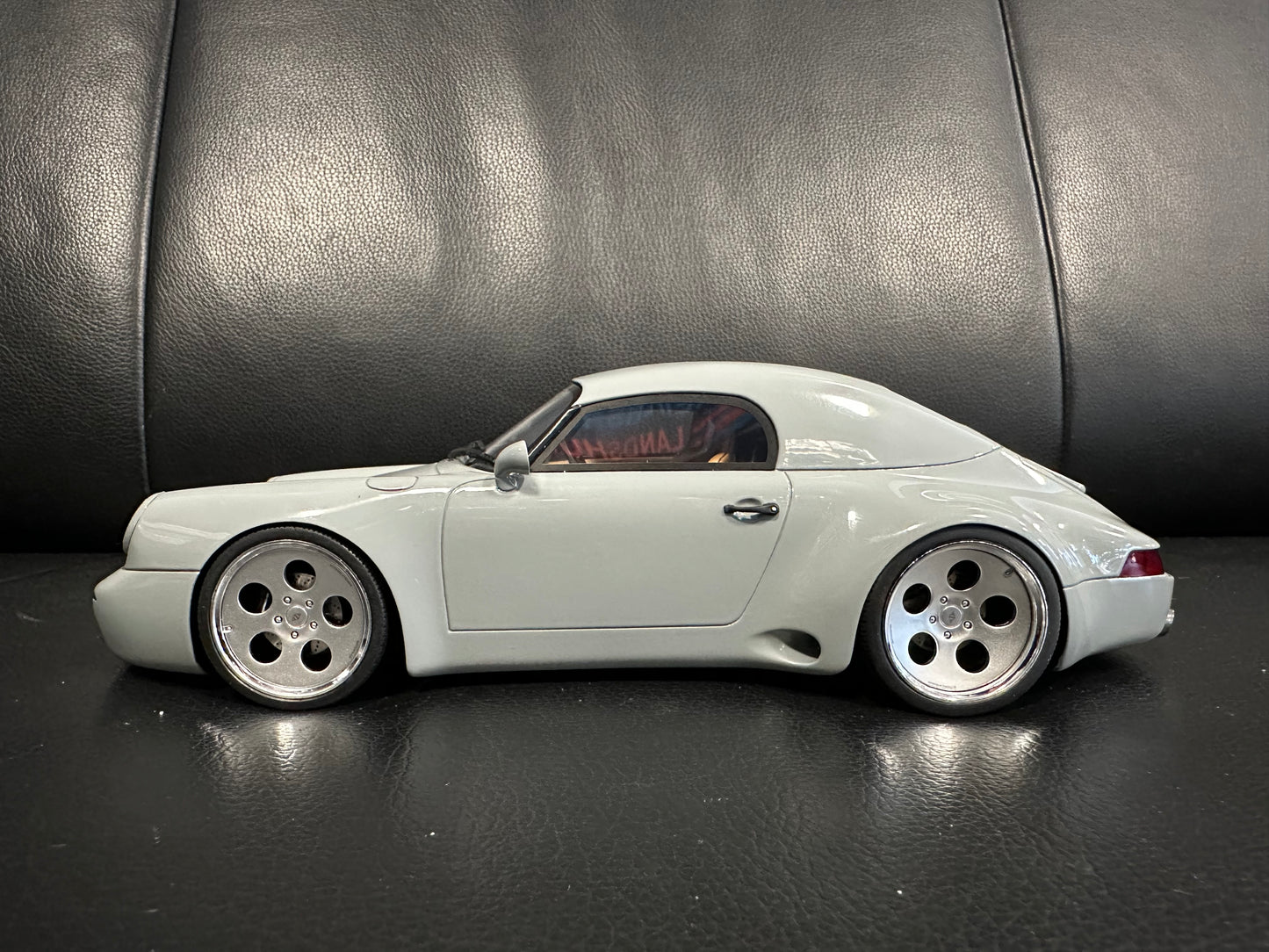 Porsche 911 Strosek Mega 30 Year grey Limitiert 479/999 1:18 GT Spirit GT924 Порше 911 сив Лимитирана