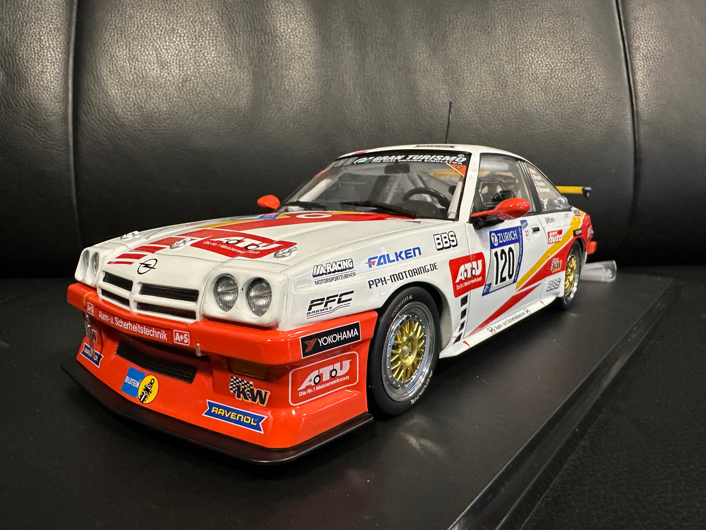 Opel Manta 24h Nürburgring 1:18 Werk 83 W18035002 Опел Манта