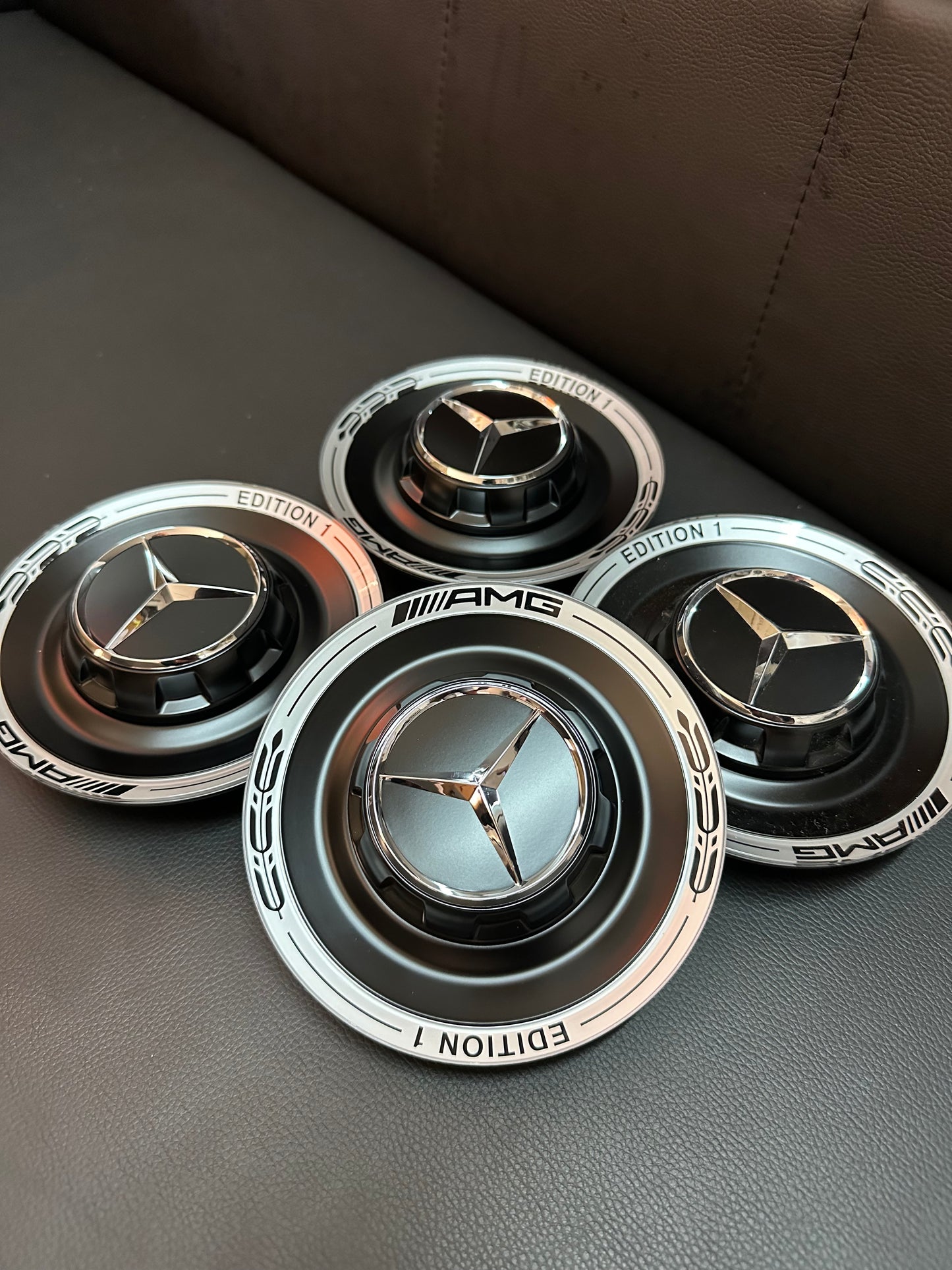 Оригинални Капачки за джанти АМГ Мерцедес А ЦЛА Е С ГТ ГЛС Класа Mercedes AMG Edition 1 A Cla E S GT GLS Klasse A0004005700