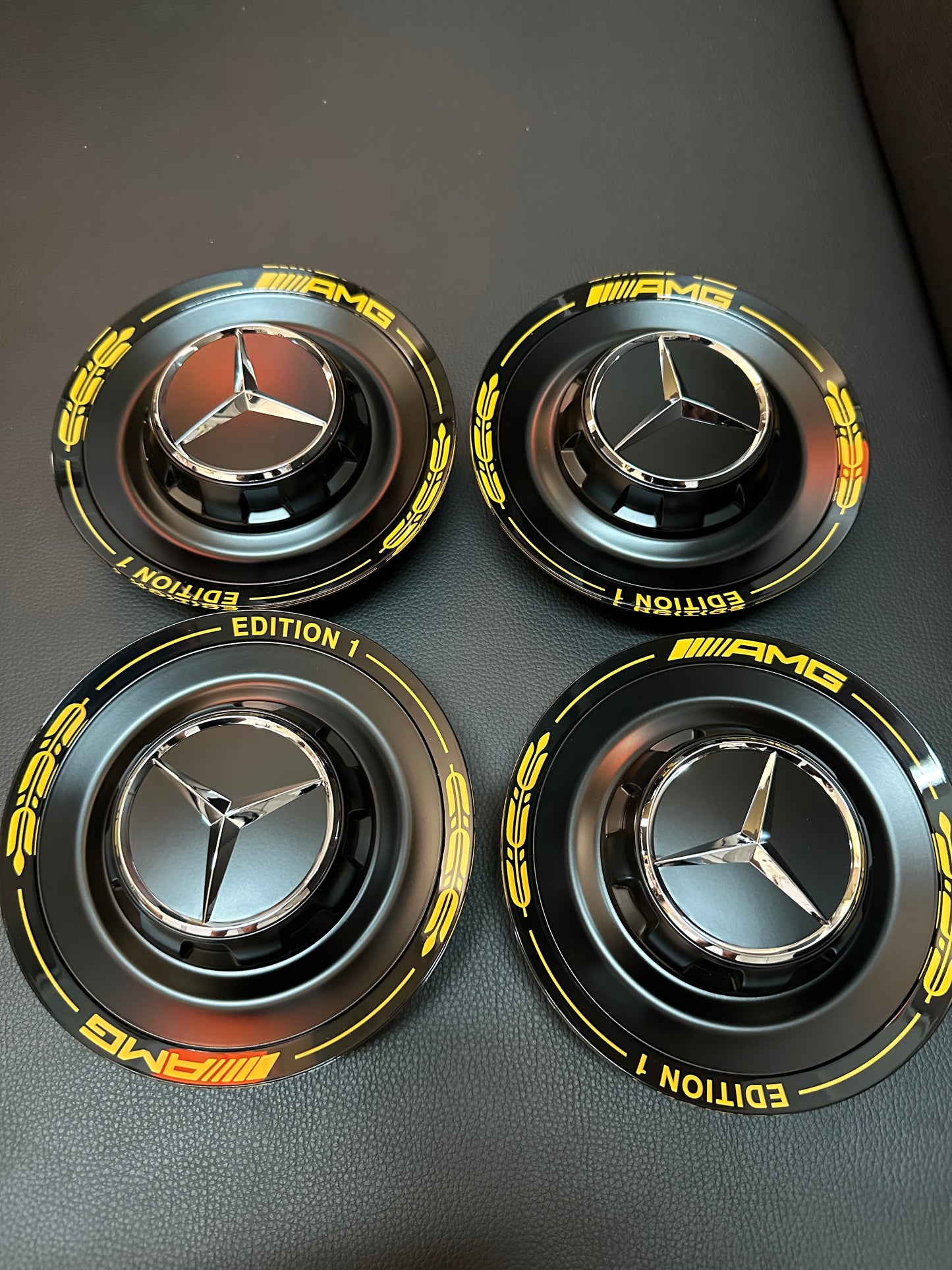 Оригинални Капачки за джанти АМГ Мерцедес А ЦЛА Е С ГТ ГЛС Класа Mercedes AMG Edition 1 A Cla E S GT GLS Klasse A0004005700