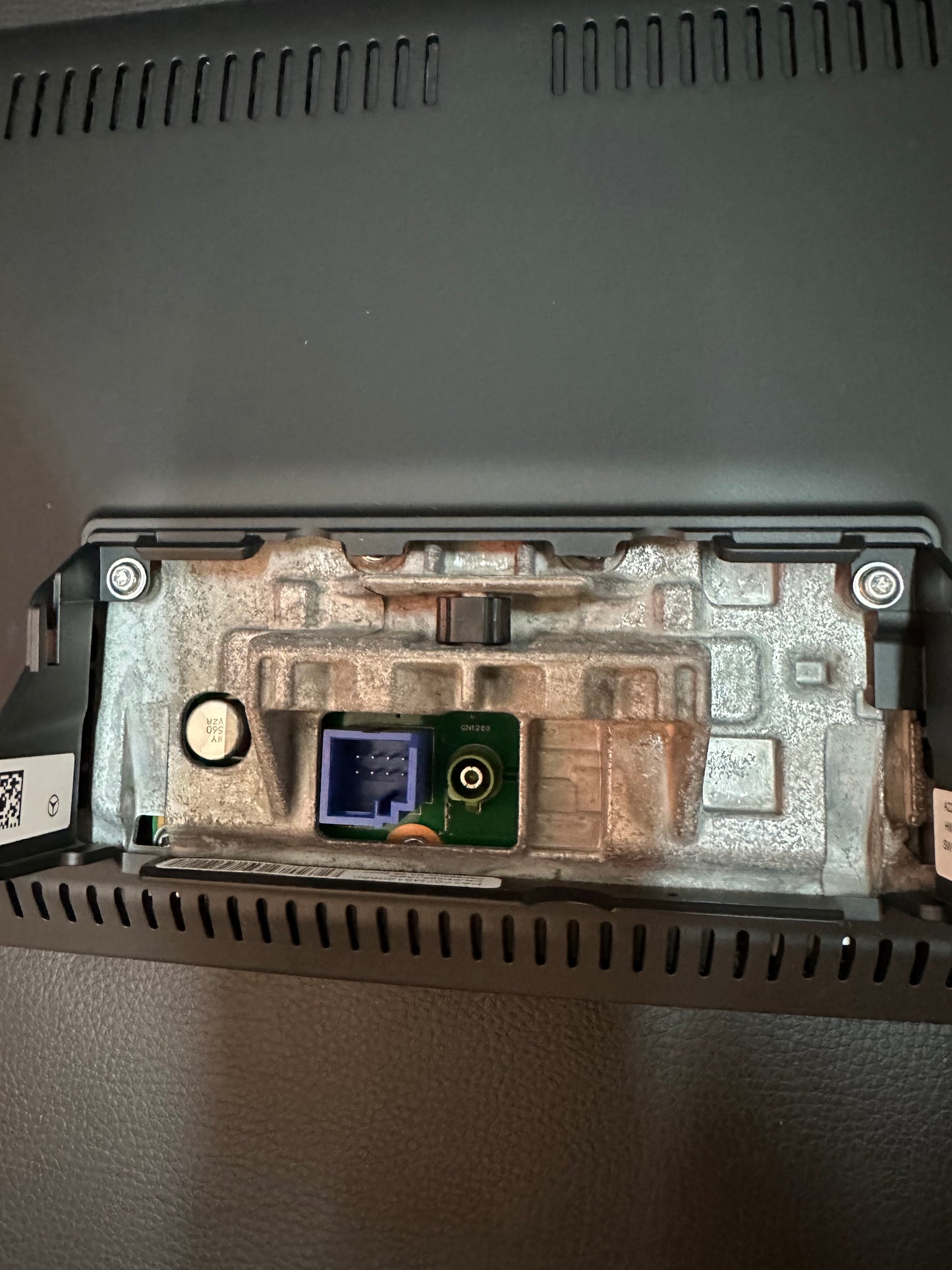 Оригинален като нов Монитор Display за седалка Мерцедес С Класа В223 Mercedes S Klasse W223 A2239007030