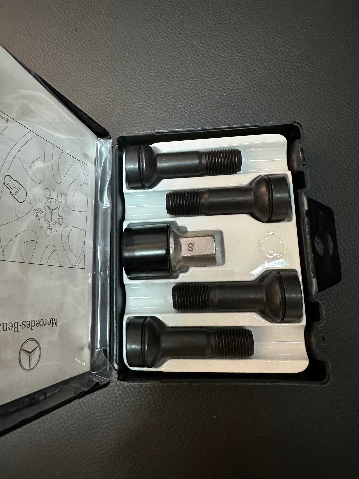 Оригинални секретни Болтове за Мерцедес Mercedes A0019901707 M14 x 1,5 x 45