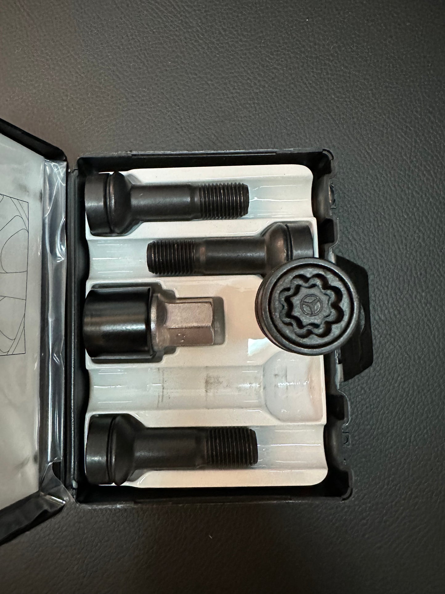 Оригинални секретни Болтове за Мерцедес Mercedes A0019901707 M14 x 1,5 x 45