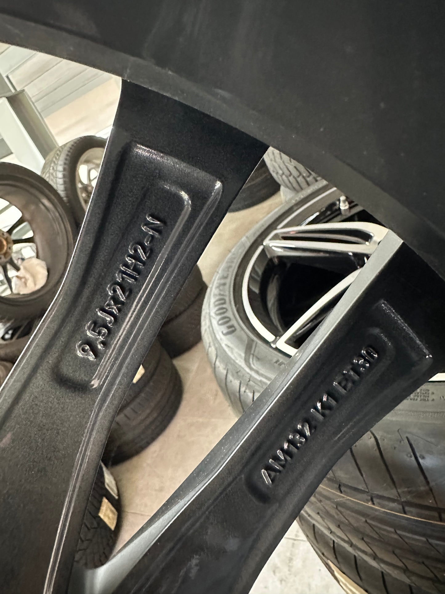 Като Нови Mercedes ML GLE W166 AMG 265 40 21 Zoll Мерцедес МЛ ГЛЕ 265 40 21 цола АМГ алуминиеви джанти летен комплект летни гуми