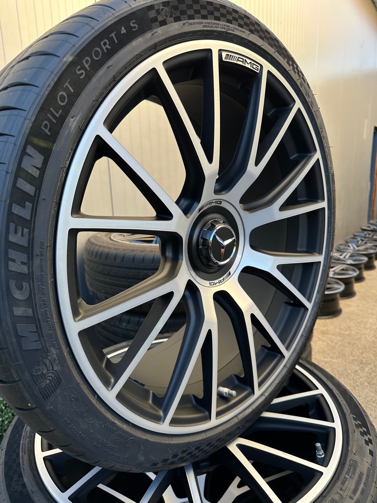 Нови Оригинал Mercedes E53 AMG Klasse 21 Zoll W214 Е53 класа W214 21 цола AMG джанти летен комплект летни гуми