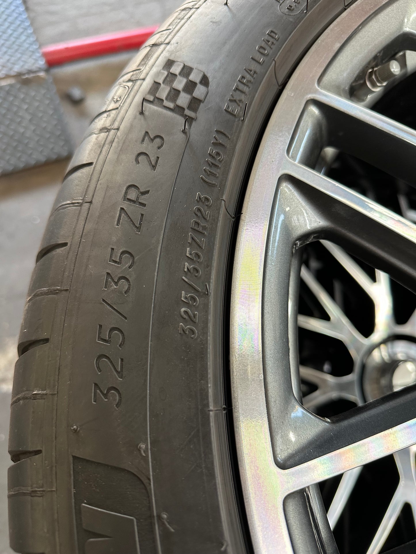 Оригинал Mercedes GLS 63 AMG X167 W167 23 Zoll Мерцедес ГЛС63 AMG X167 W167 23 цола джанти летен комплект летни гуми