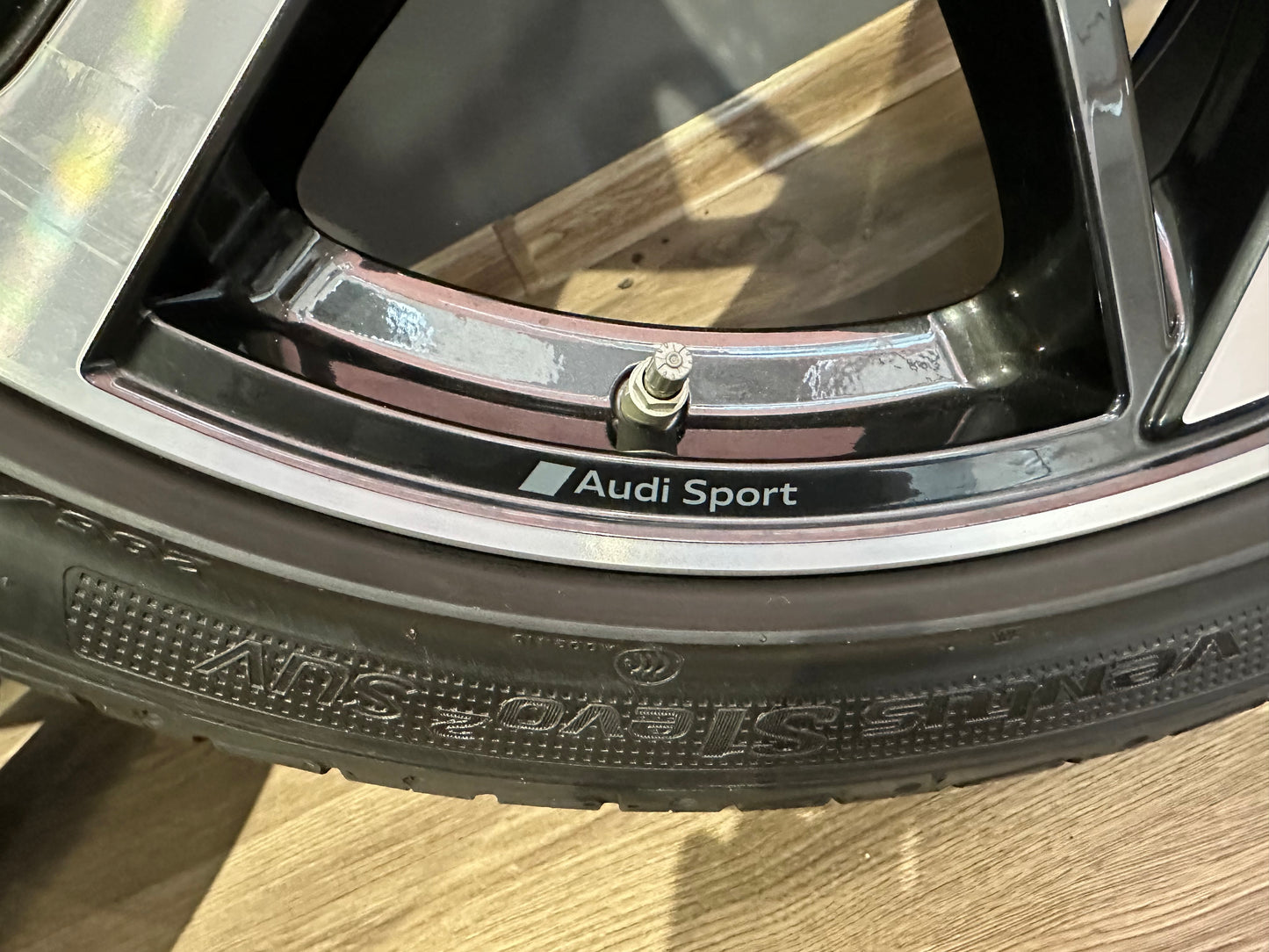 Audi Q7 SQ7 4M 22 Zoll Ауди Q7 SQ7 Алуминиеви джанти 285 35 22 цола летен комплект летни гуми