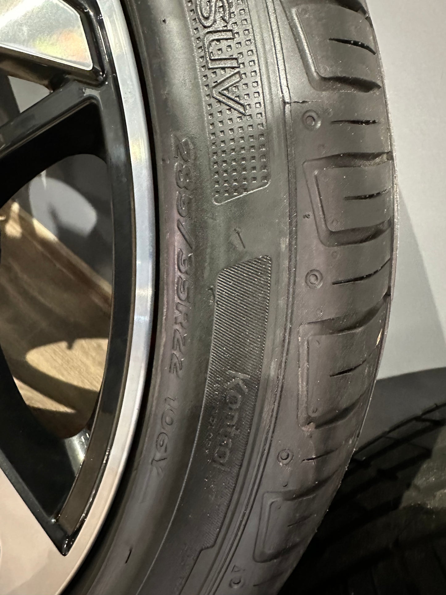 Audi Q7 SQ7 4M 22 Zoll Ауди Q7 SQ7 Алуминиеви джанти 285 35 22 цола летен комплект летни гуми