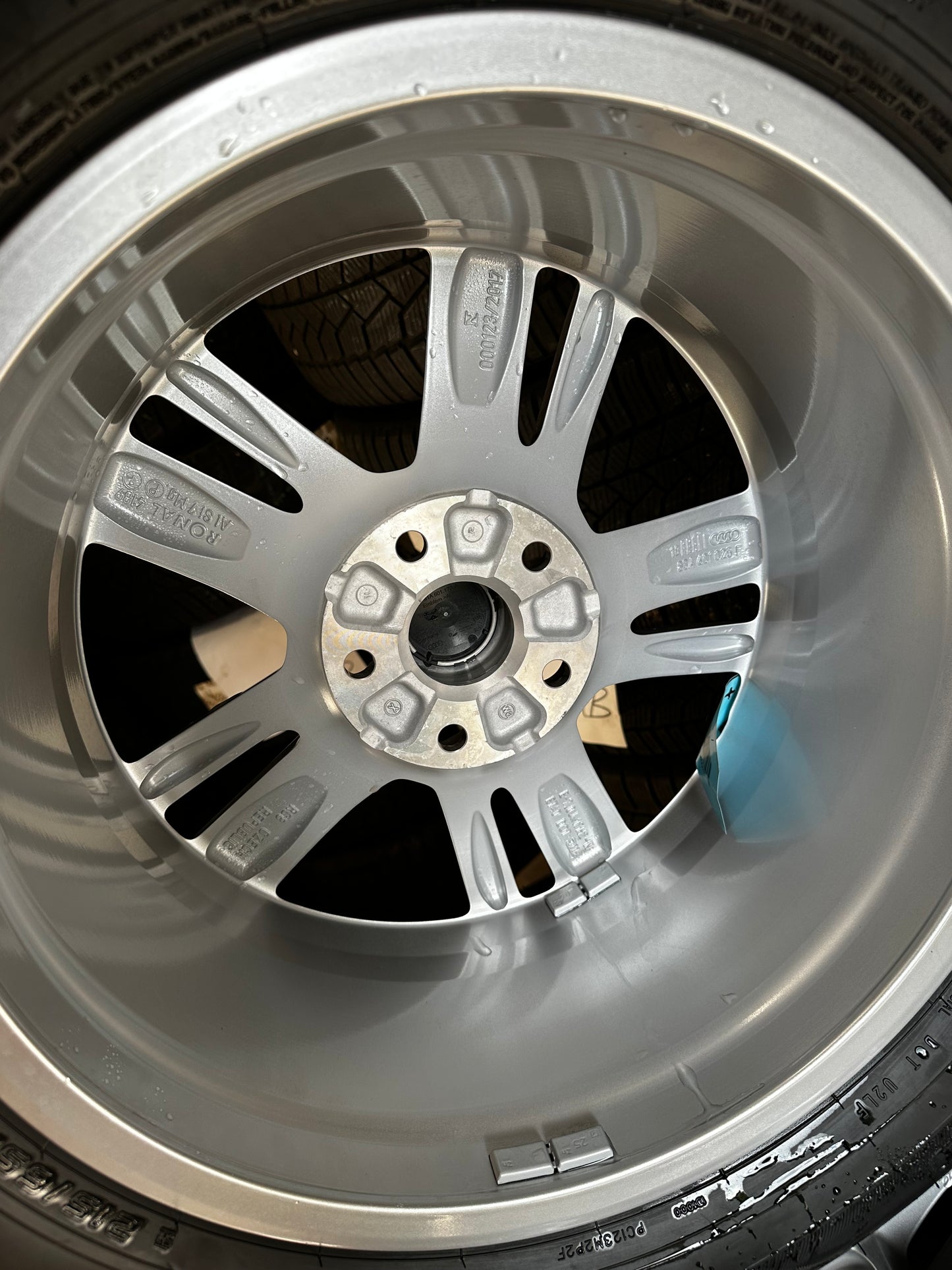 Оригинал Като Нови Audi Q3 83A F3 17 Zoll Ауди КУ3 Алуминиеви джанти 215 65 17 цола летен комплект летни гуми