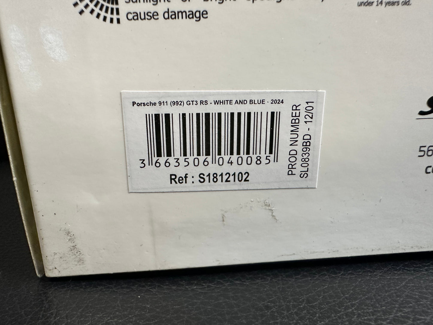 PORSCHE 911 - 992 GT3 RS Carrera 2024 white blue S1812102 Solido 1:18 Порше 911 ГТ3 РС бял