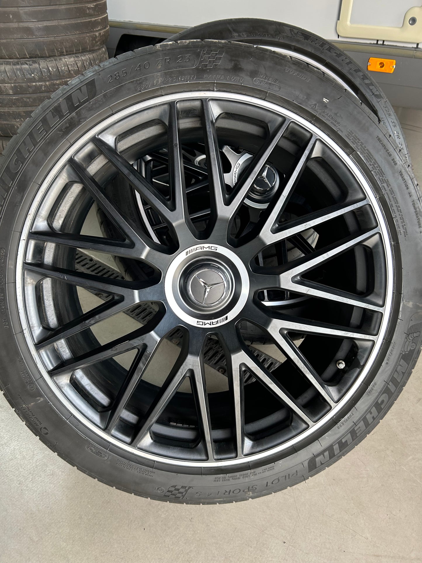 Мерцедес ГЛС63 Mercedes GLS63 AMG X167 W167 23 цола джанти летен комплект летни гуми