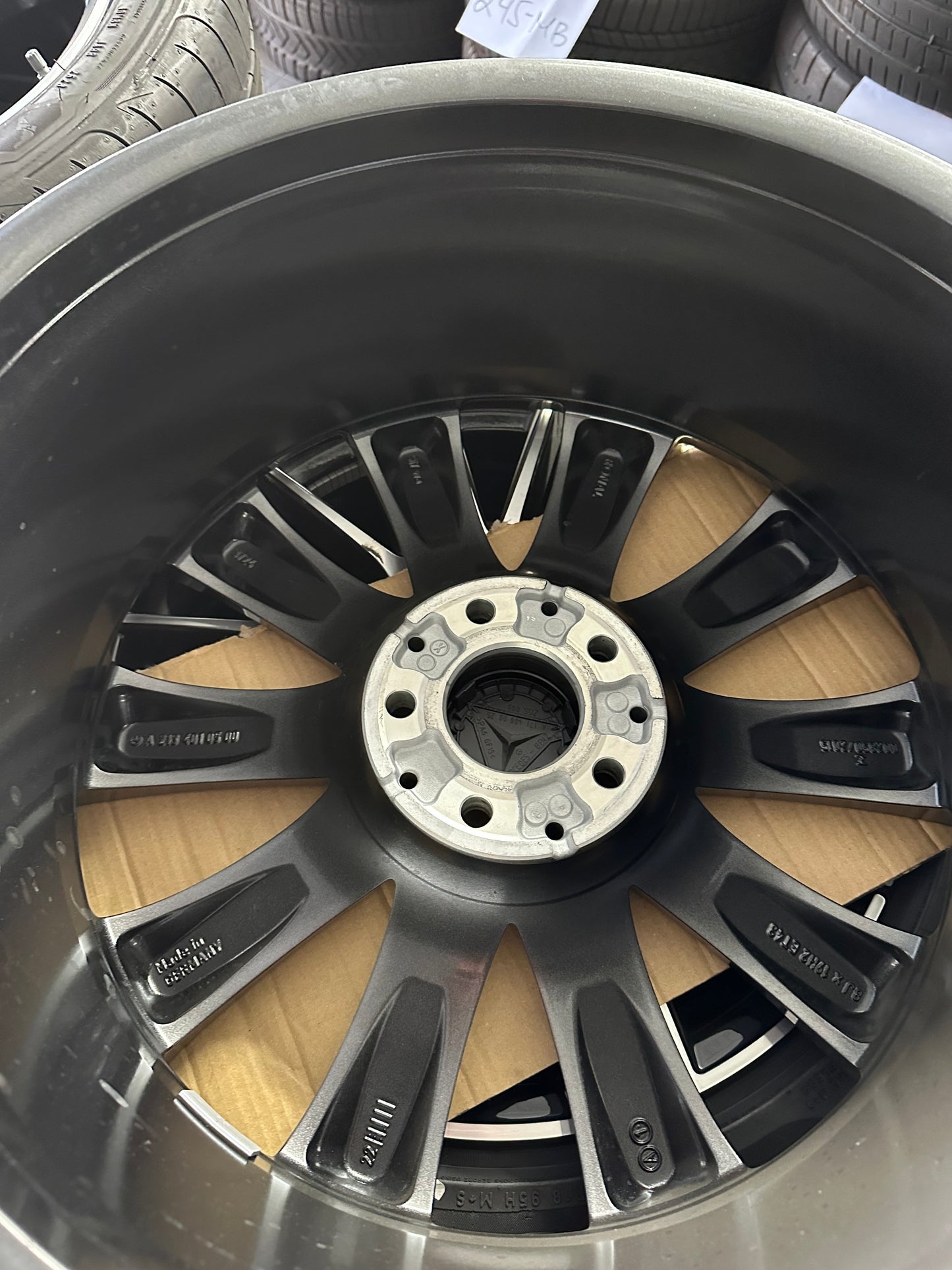 Оригинални Мерцедес E Klasse W213 19 Zoll Мерцедес Е Класа W213 Алуминиеви джанти 19 цола A2134010500