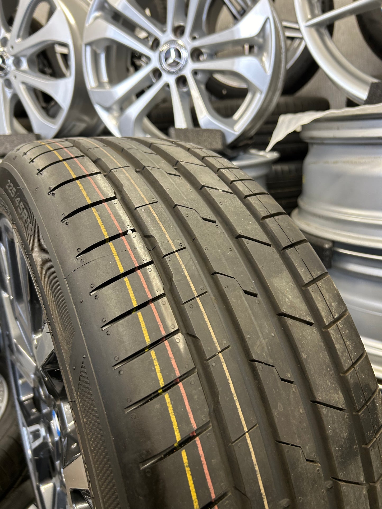 Оригинални Като Нови BMW X1 X2 F48 F39 Бмв 19 цола джанти 580 летен комплект летни гуми