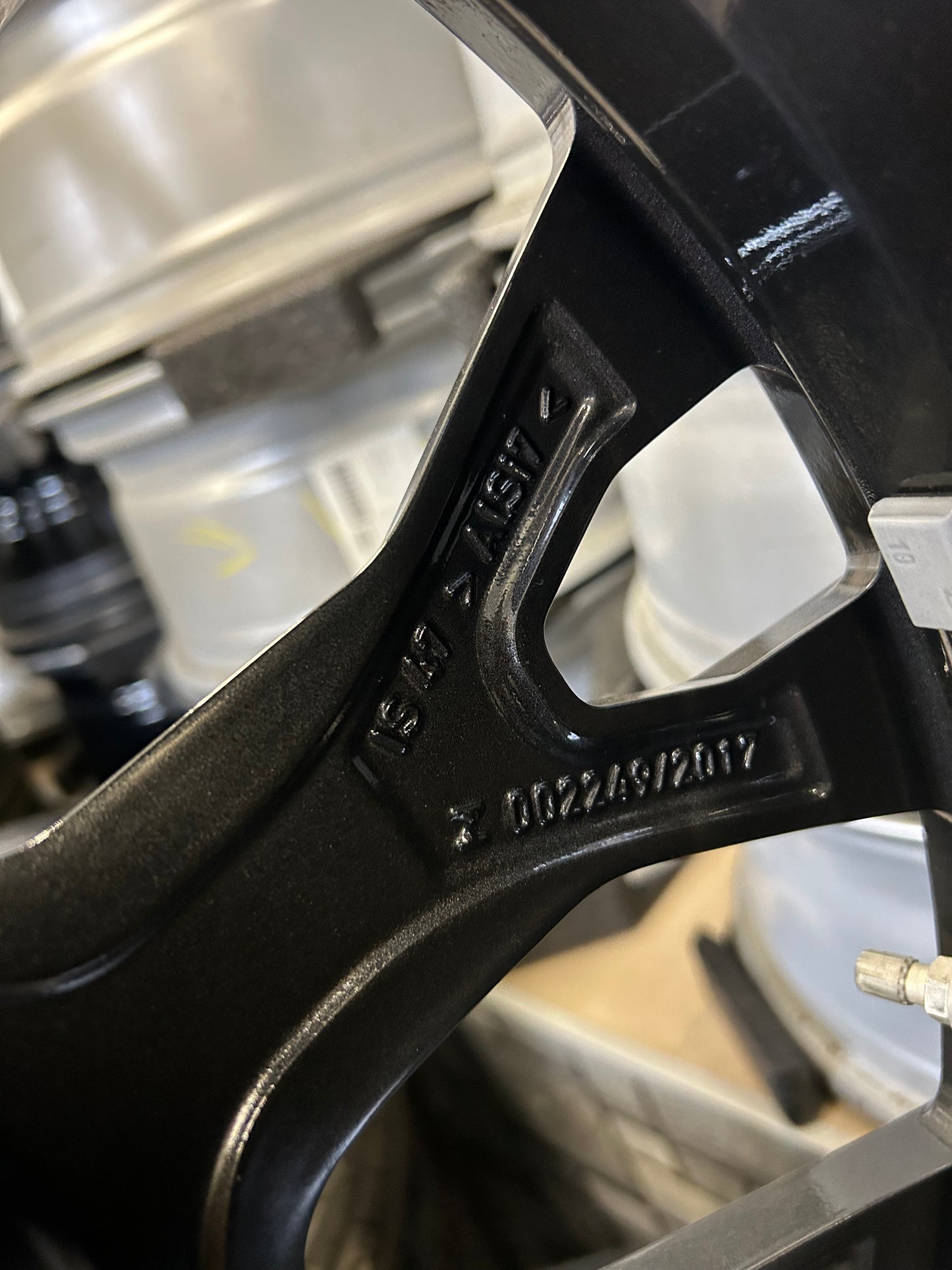 Оригинални Като Нови BMW X1 X2 F48 F39 Бмв 19 цола джанти 580 летен комплект летни гуми