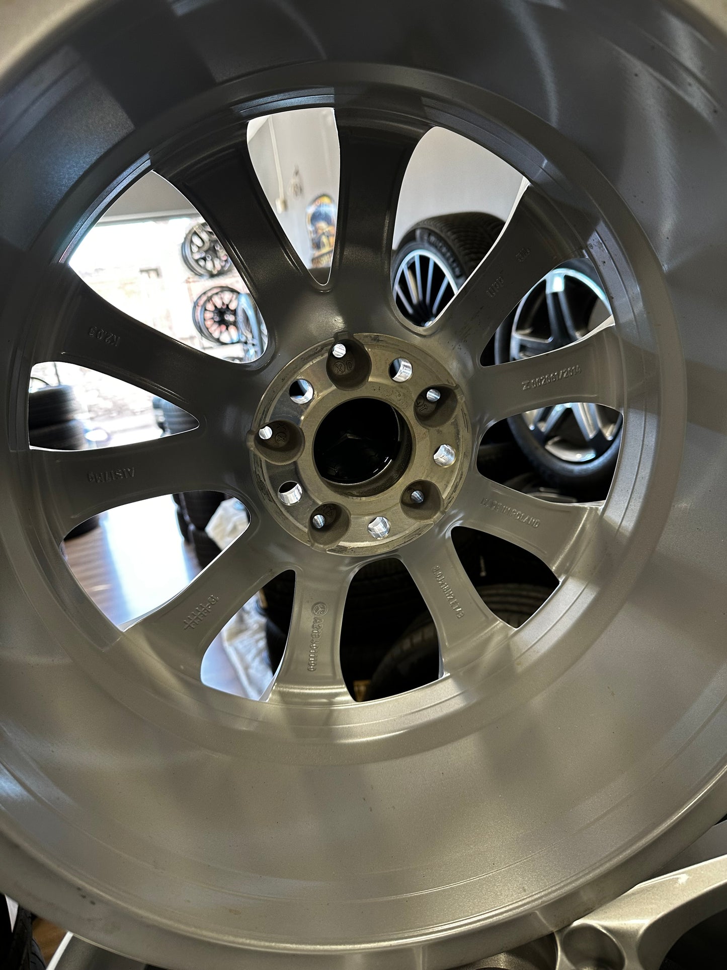 Нови Оригинални Mercedes E Klasse W213 18 Zoll Мерцедес Е Класа W213 Алуминиеви джанти 18 цола 8J ET43 A2134011100