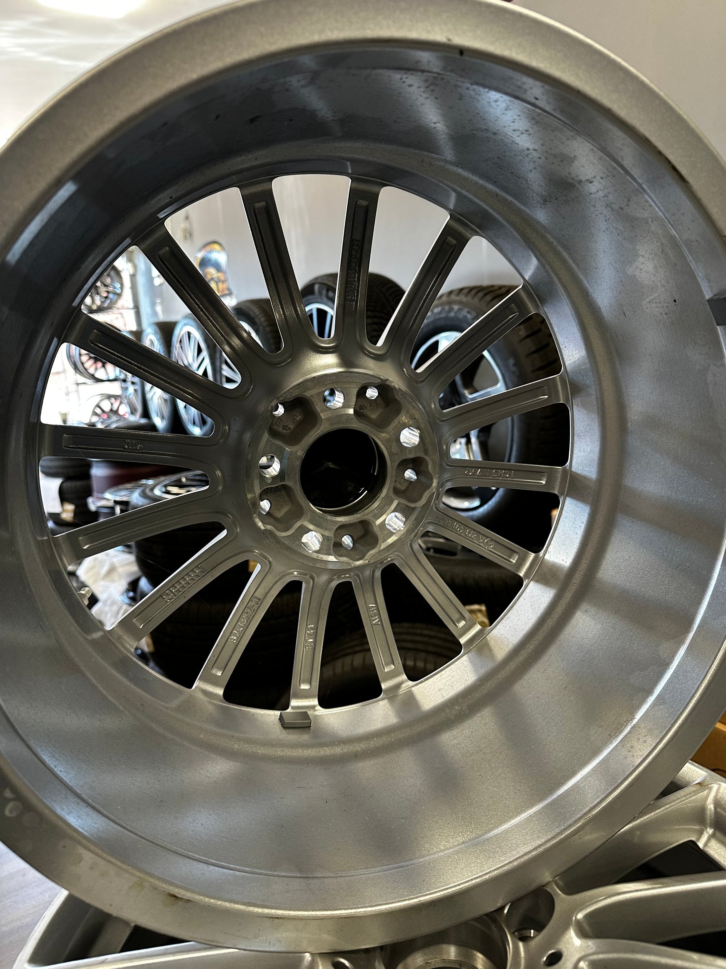 Като Нови Оригинални Mercedes E Klasse W213 18 Zoll Мерцедес Е Класа W213 Алуминиеви джанти 18 цола 8J ET43 A2134015600