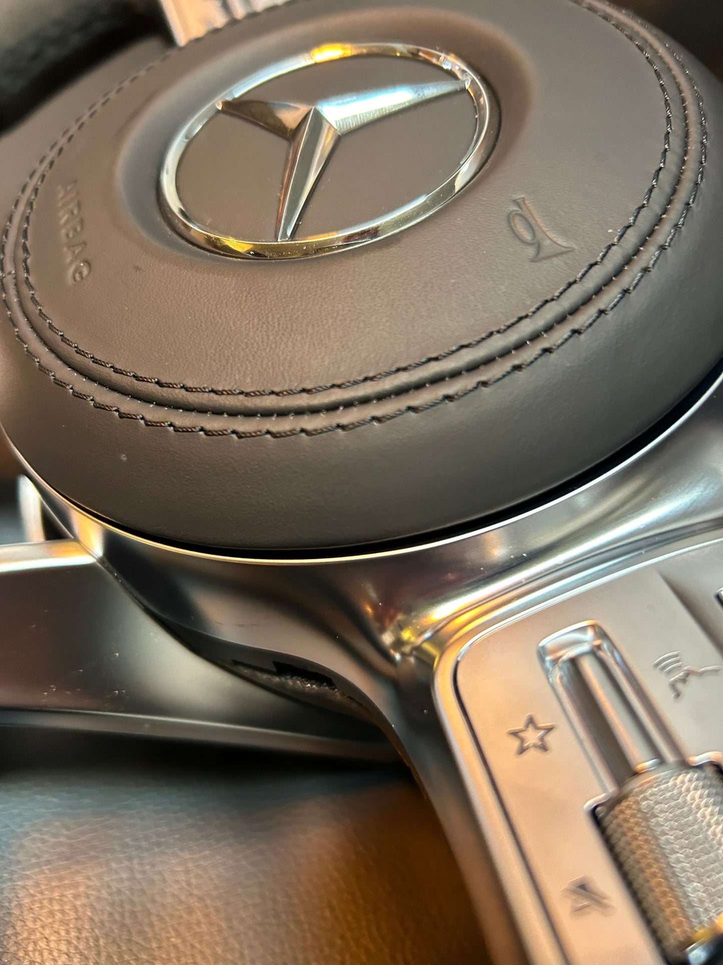 Волан за Мерцедес Карбон Airbag Mercedes AMG Carbon Alcantara GLS63 E Klasse S Klasse X167 W213 W223